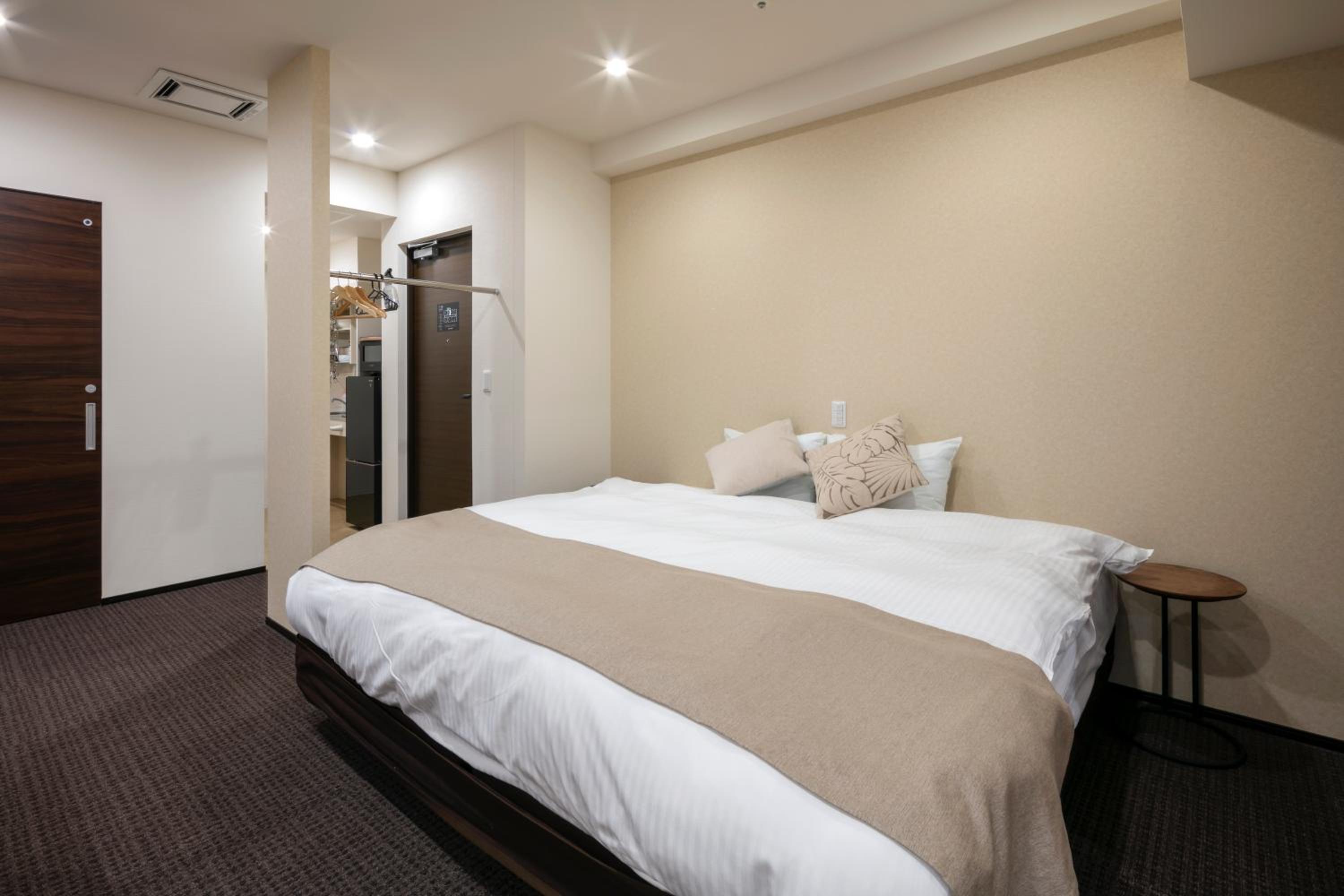 Superior King Suite - Photo 9
