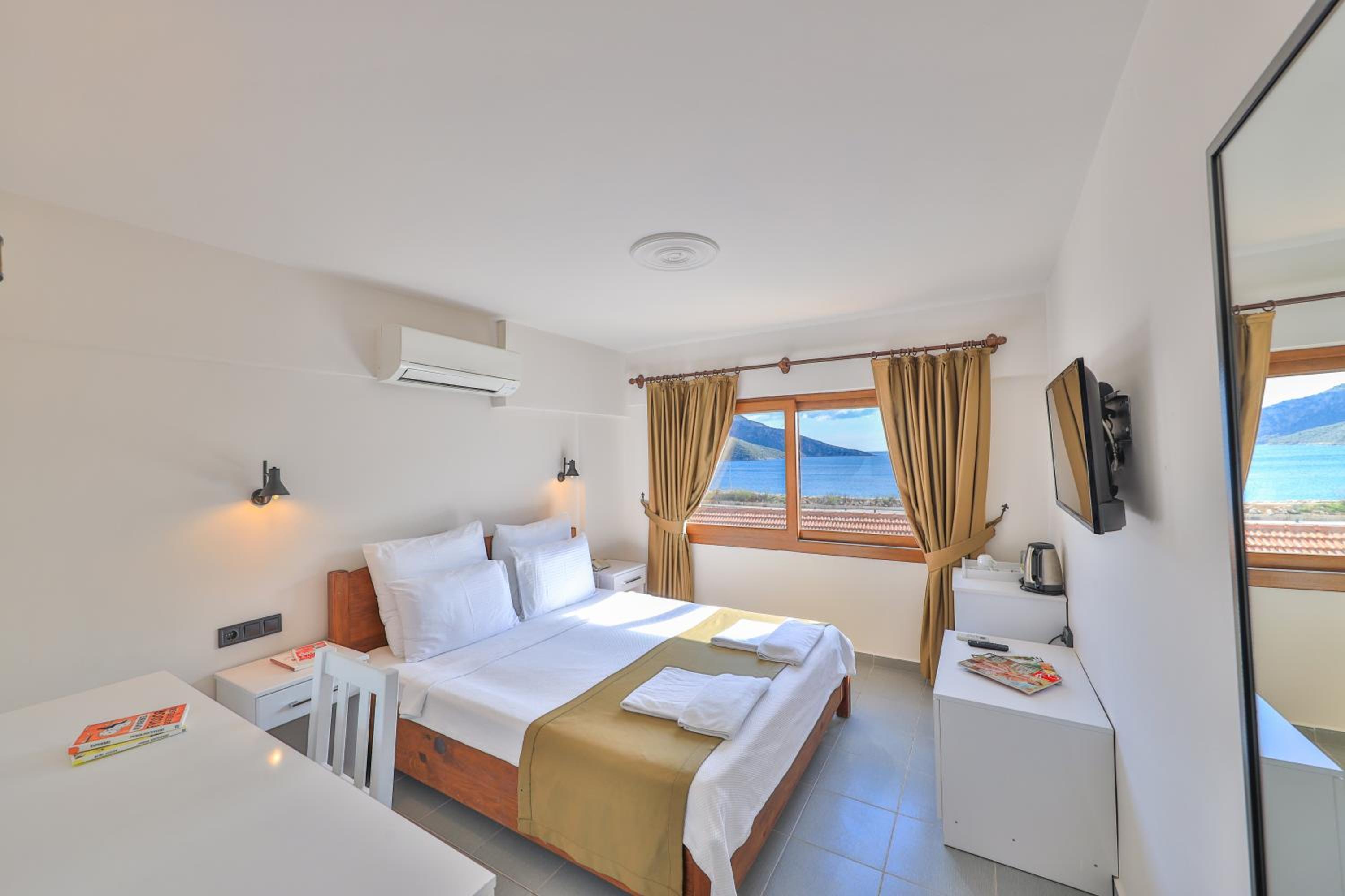 Double Room with Sea View photo 2