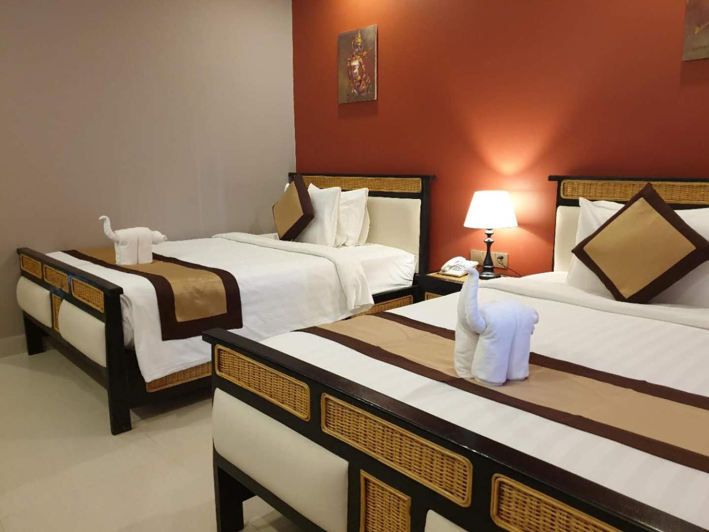 Staycation Offer - Superior Twin Room - Photo 3