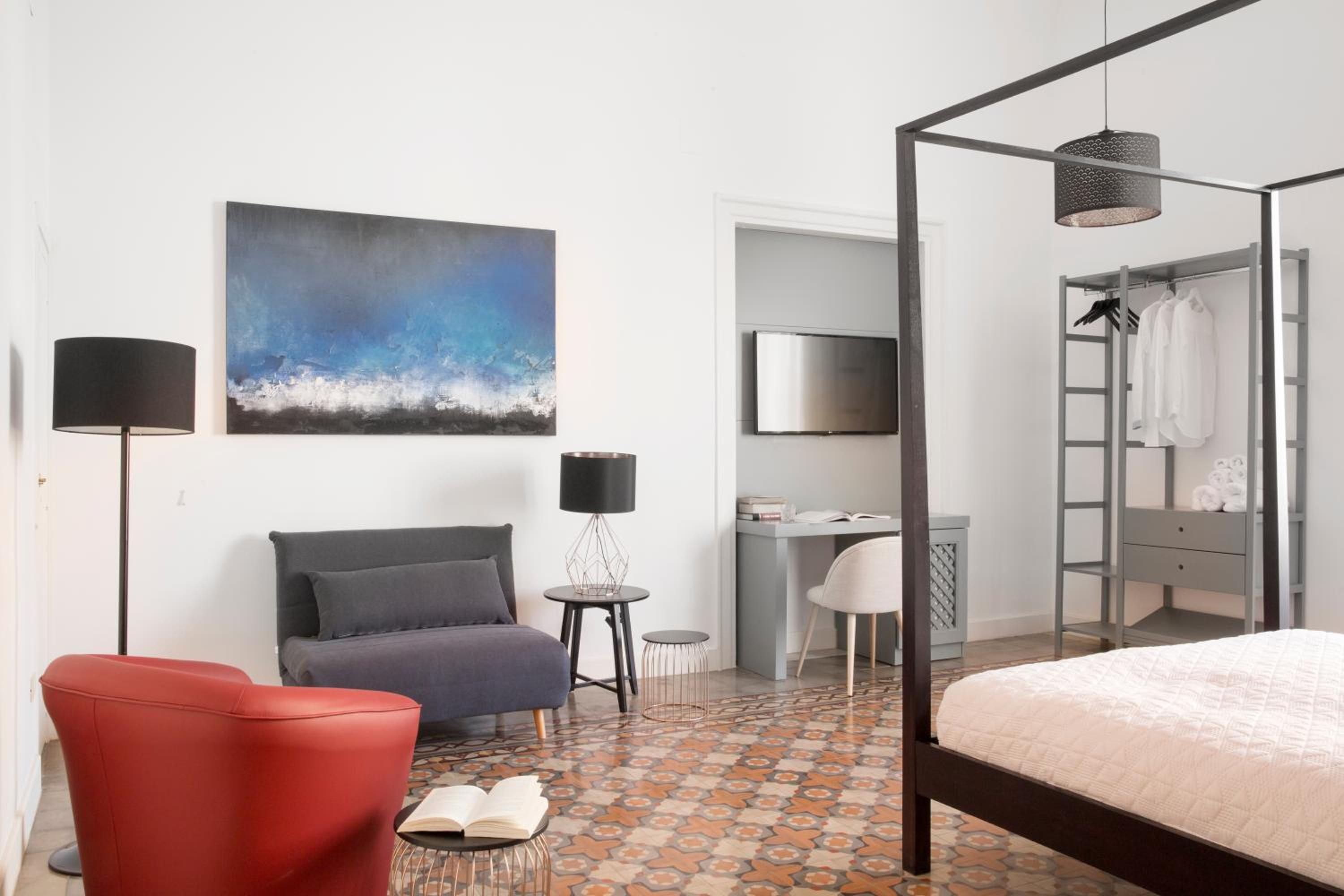 Triple Room with Balcony - Photo 7