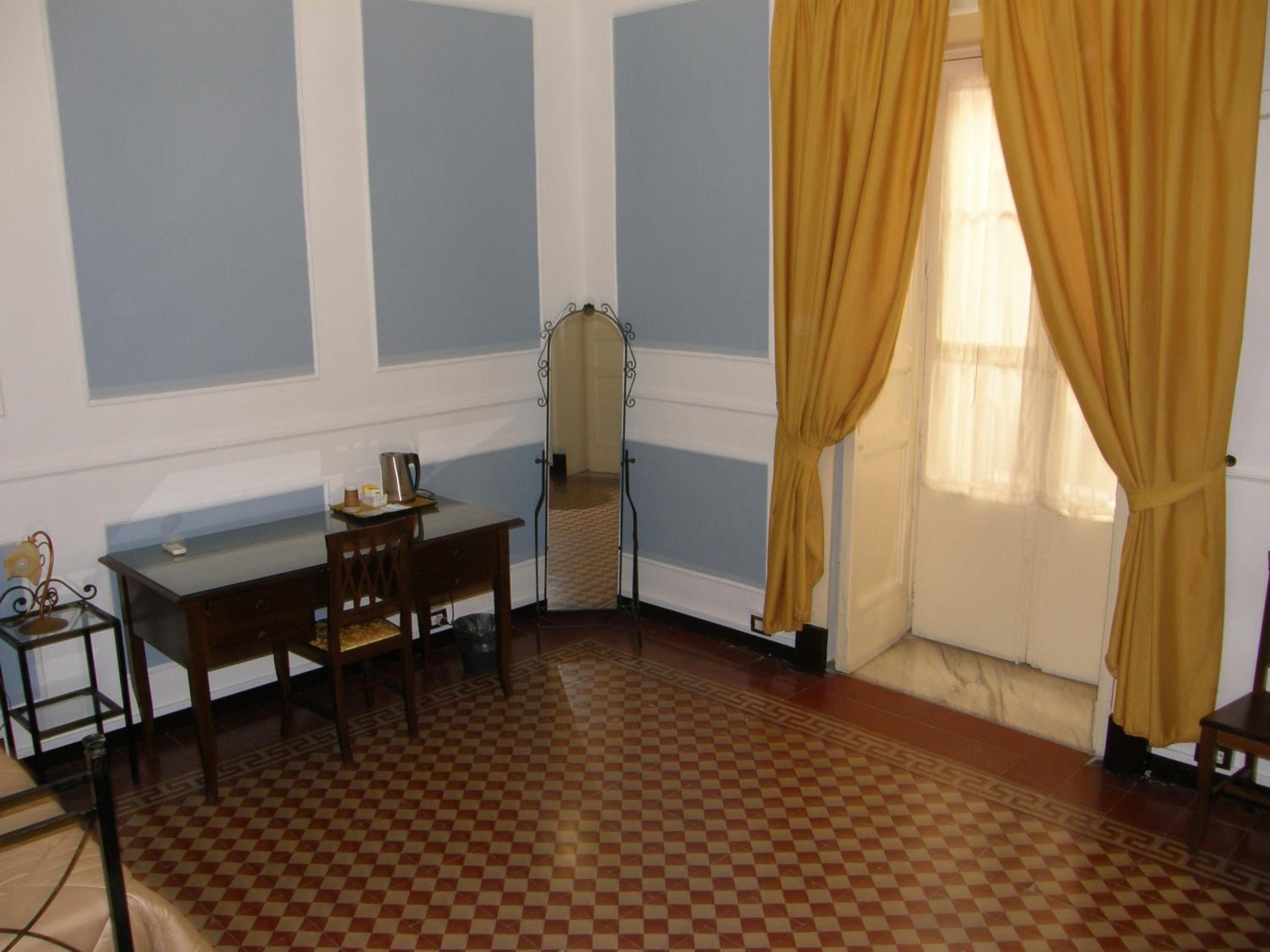 Suite - Photo 4