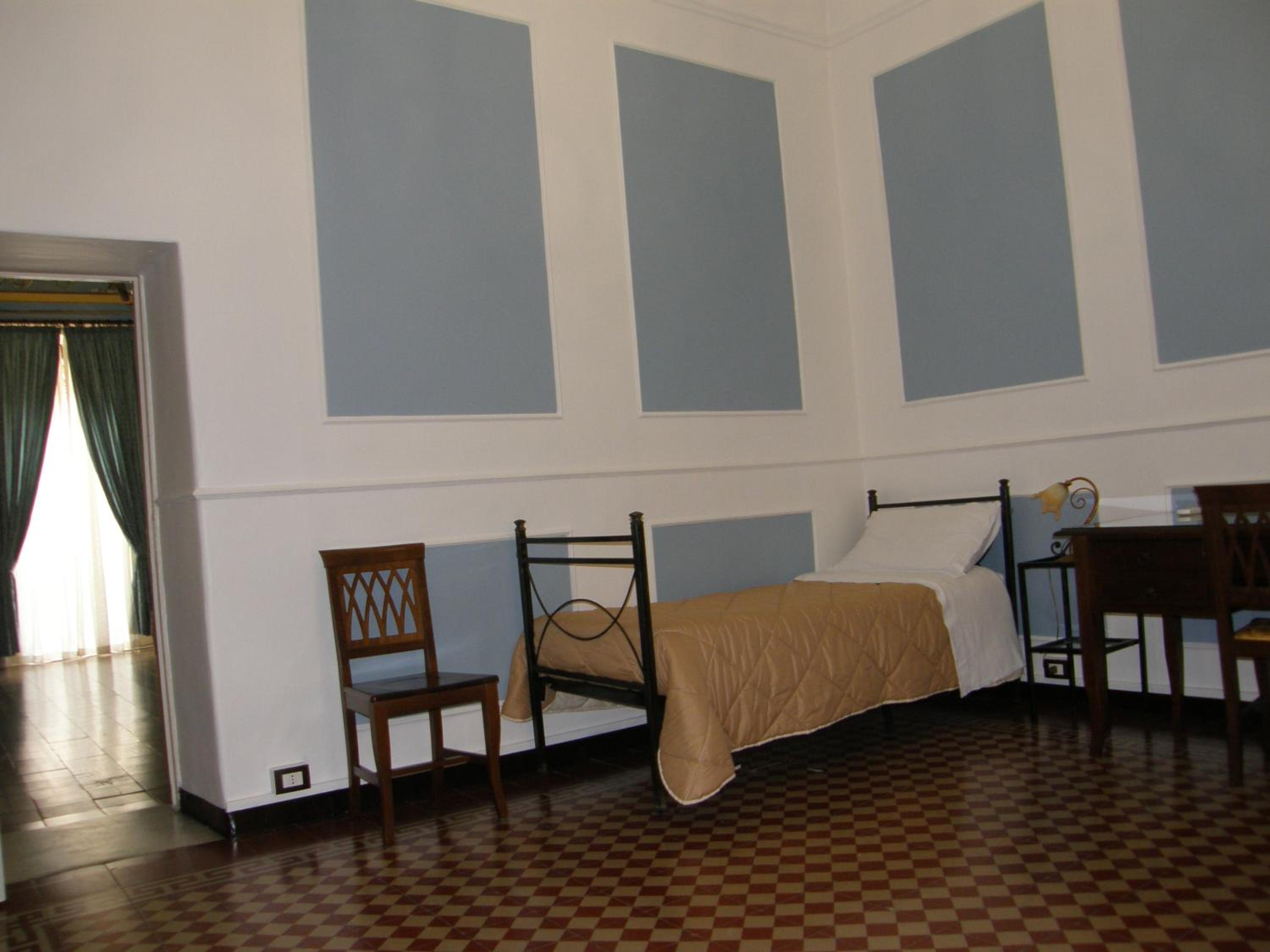 Suite - Photo 5