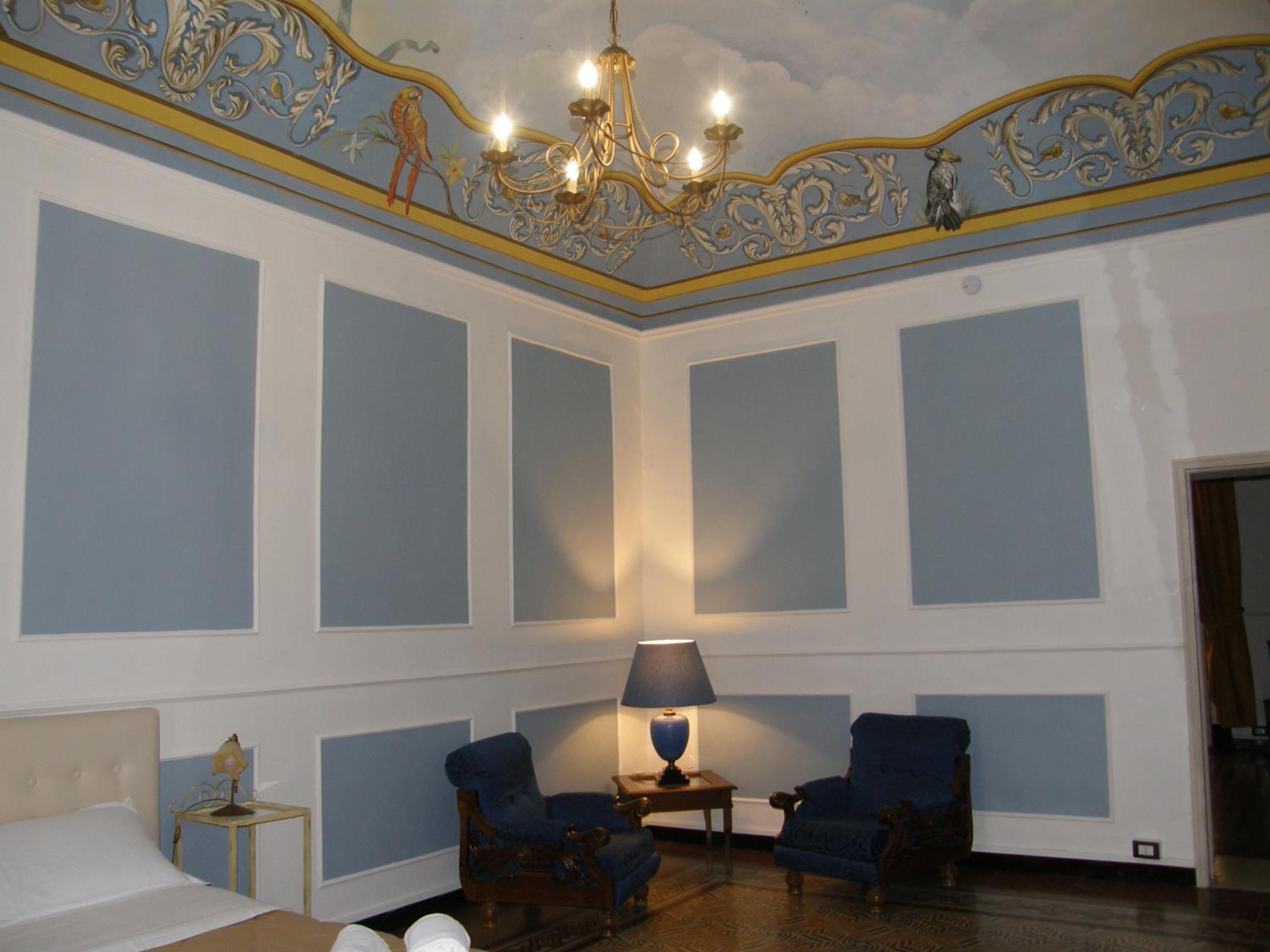 Suite - Photo 7