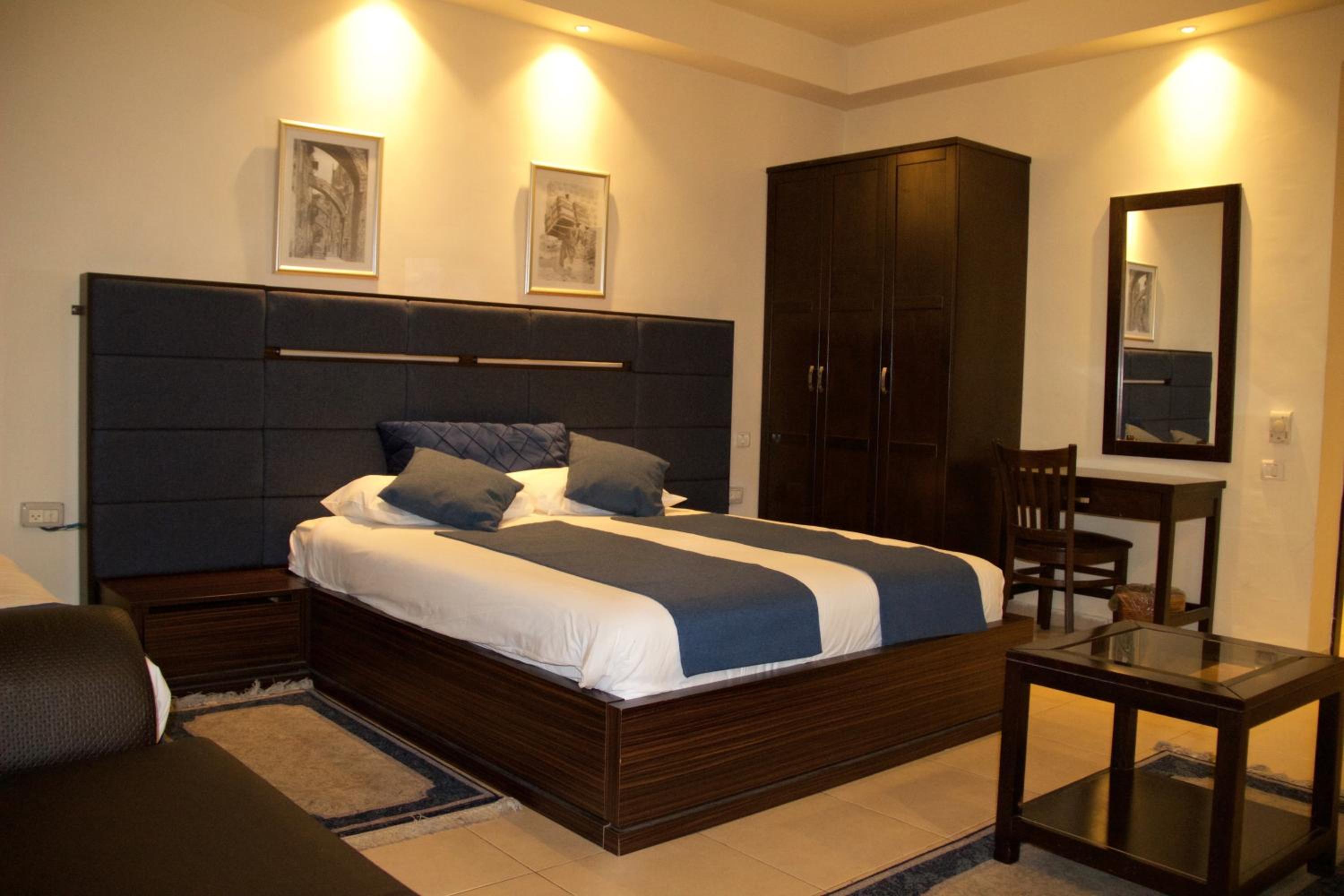 Deluxe Double Room - Photo 1