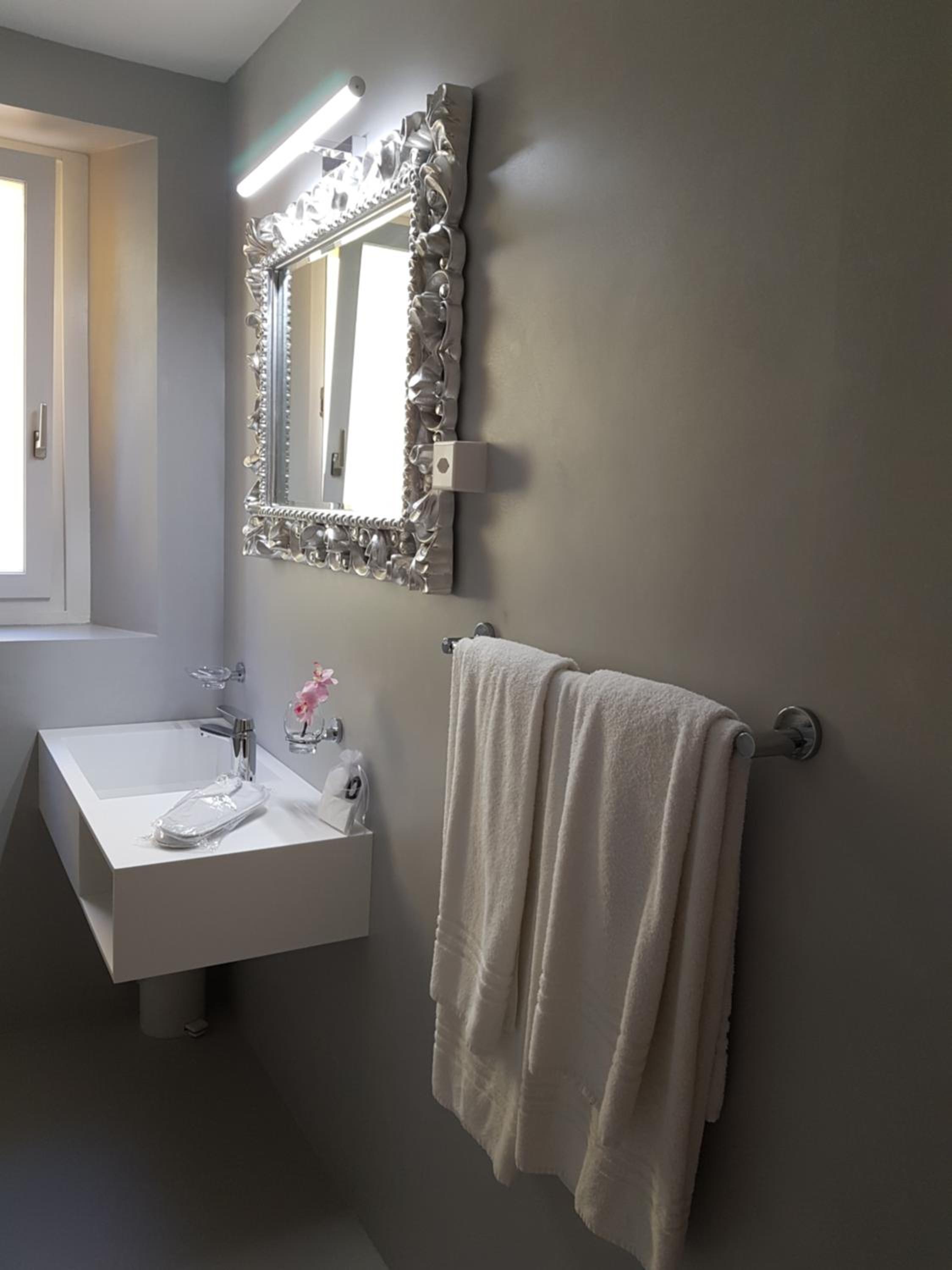 Deluxe Double Room with Sea View photo 3