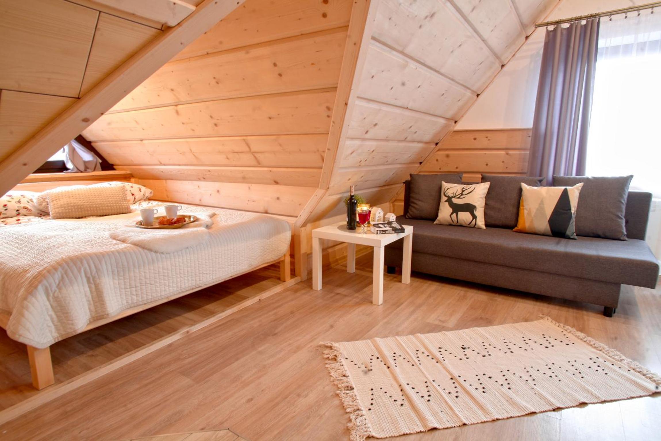 Studio with Balcony - Photo 8