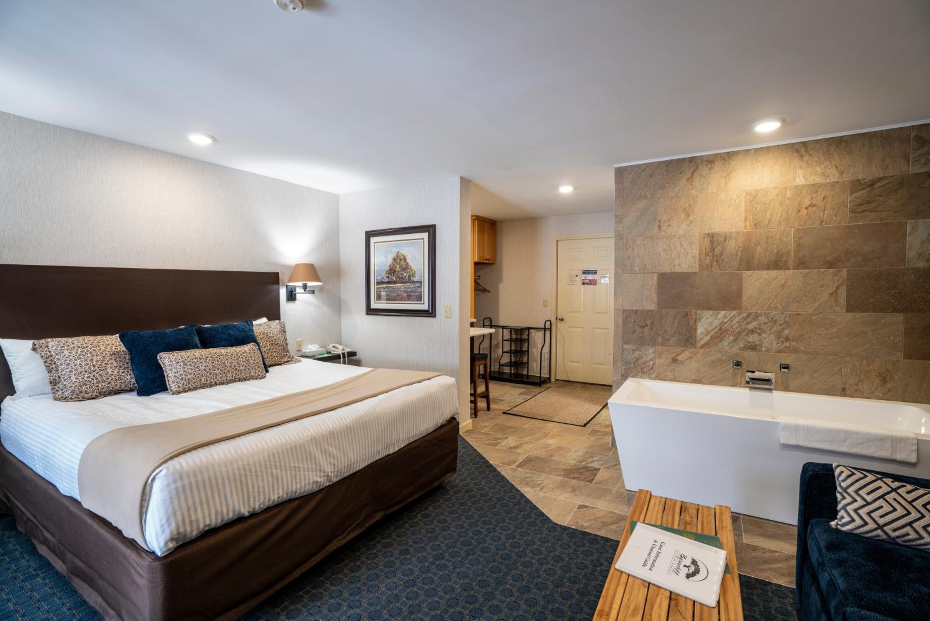 King Suite - Photo 7