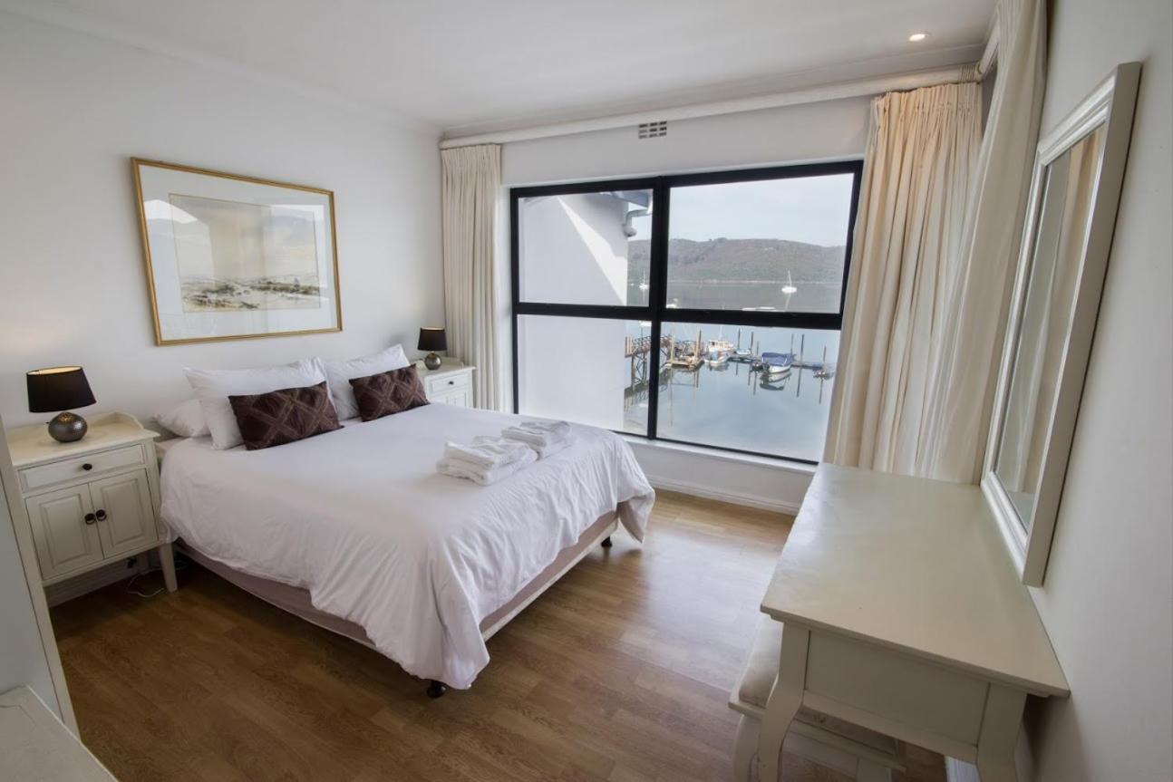 Two-Bedroom Apartment - Photo 2