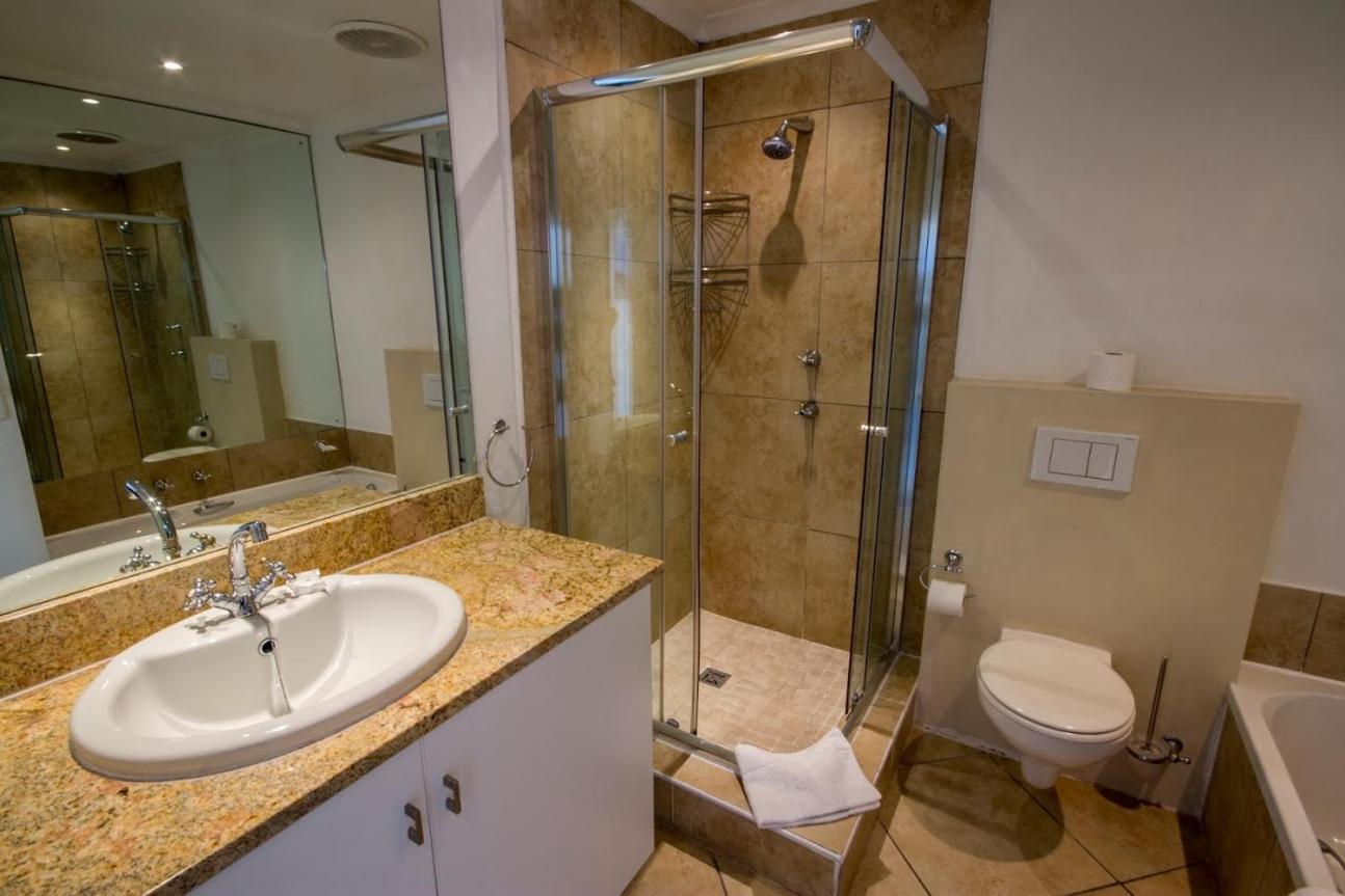 Two-Bedroom Apartment - Photo 3