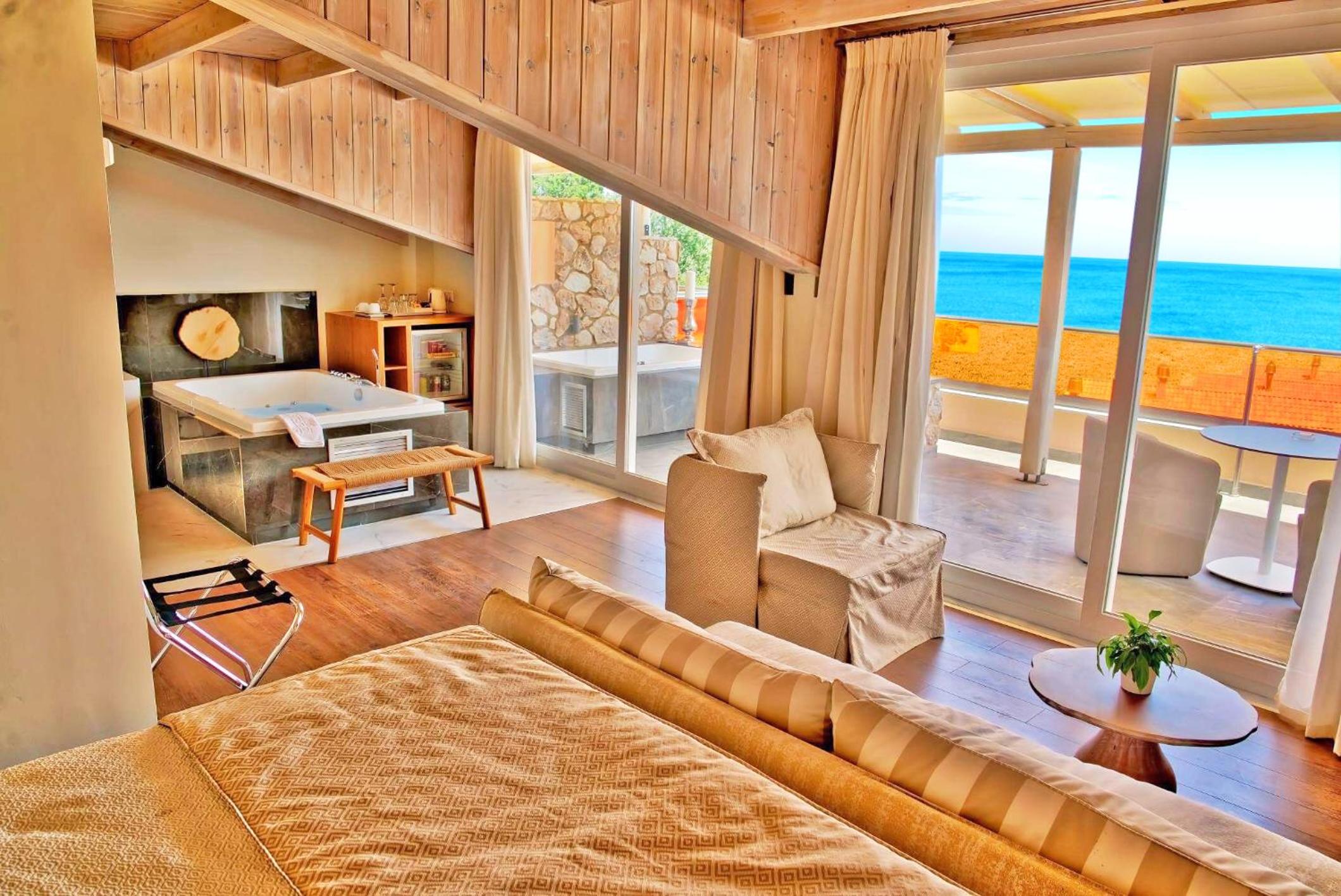 Executive Suite with Sea View - Photo 1