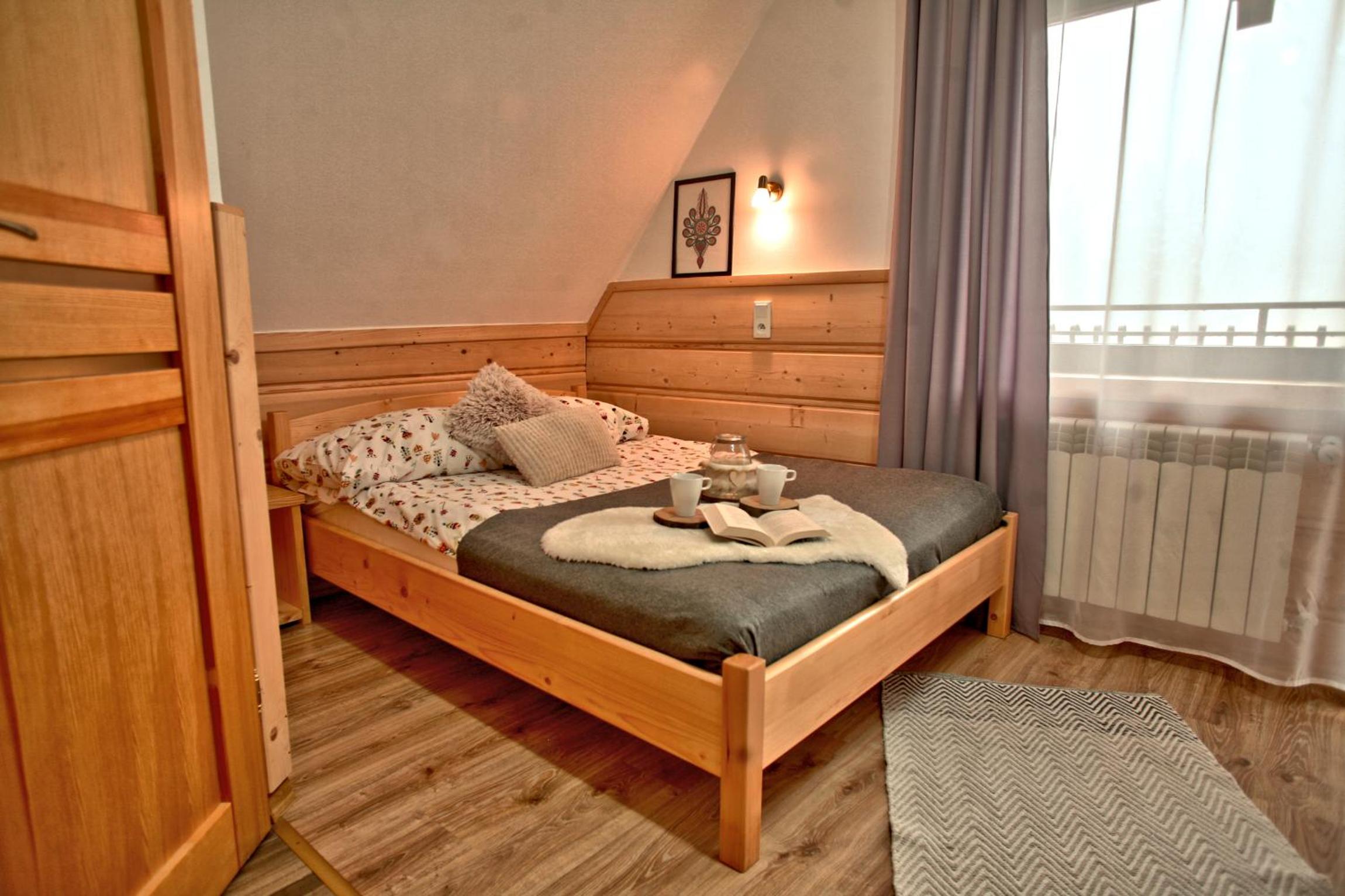 Double Room with Balcony - Photo 1