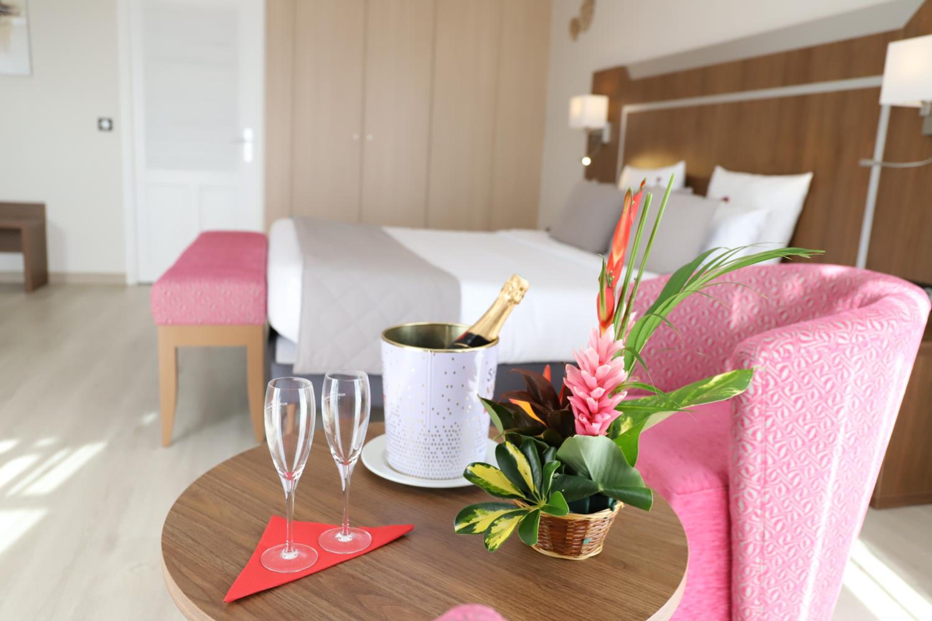 Queen Suite with Sea View