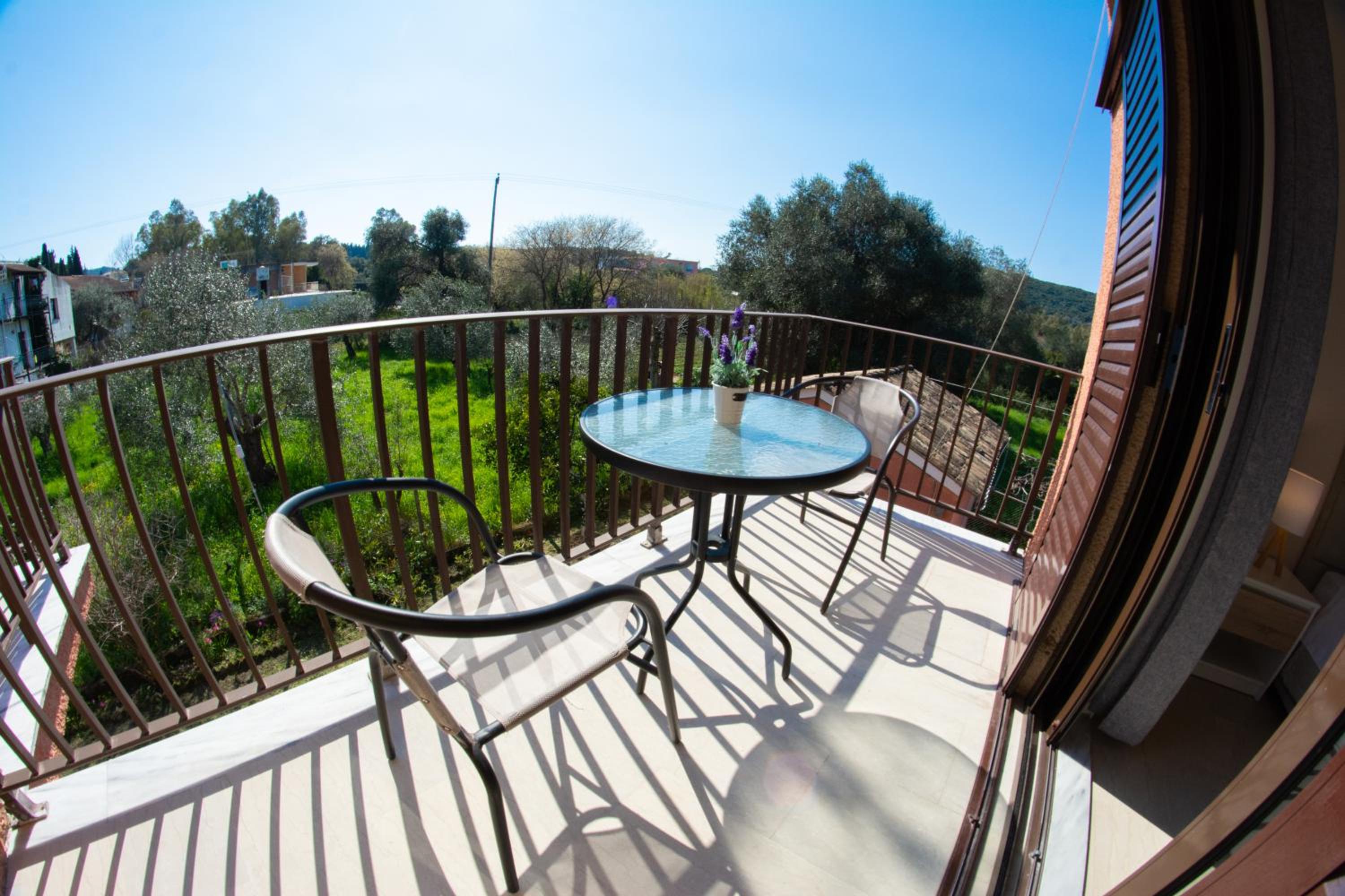 Apartment with Balcony - Photo 13