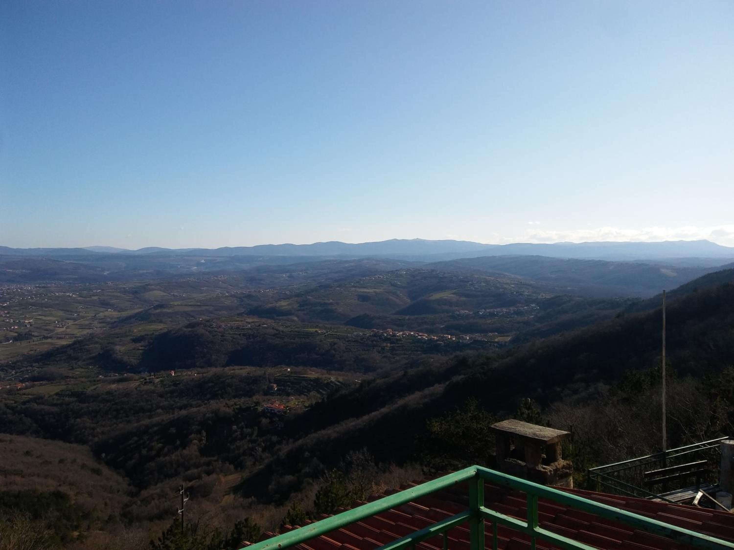 Apartment With Mountain View photo 2