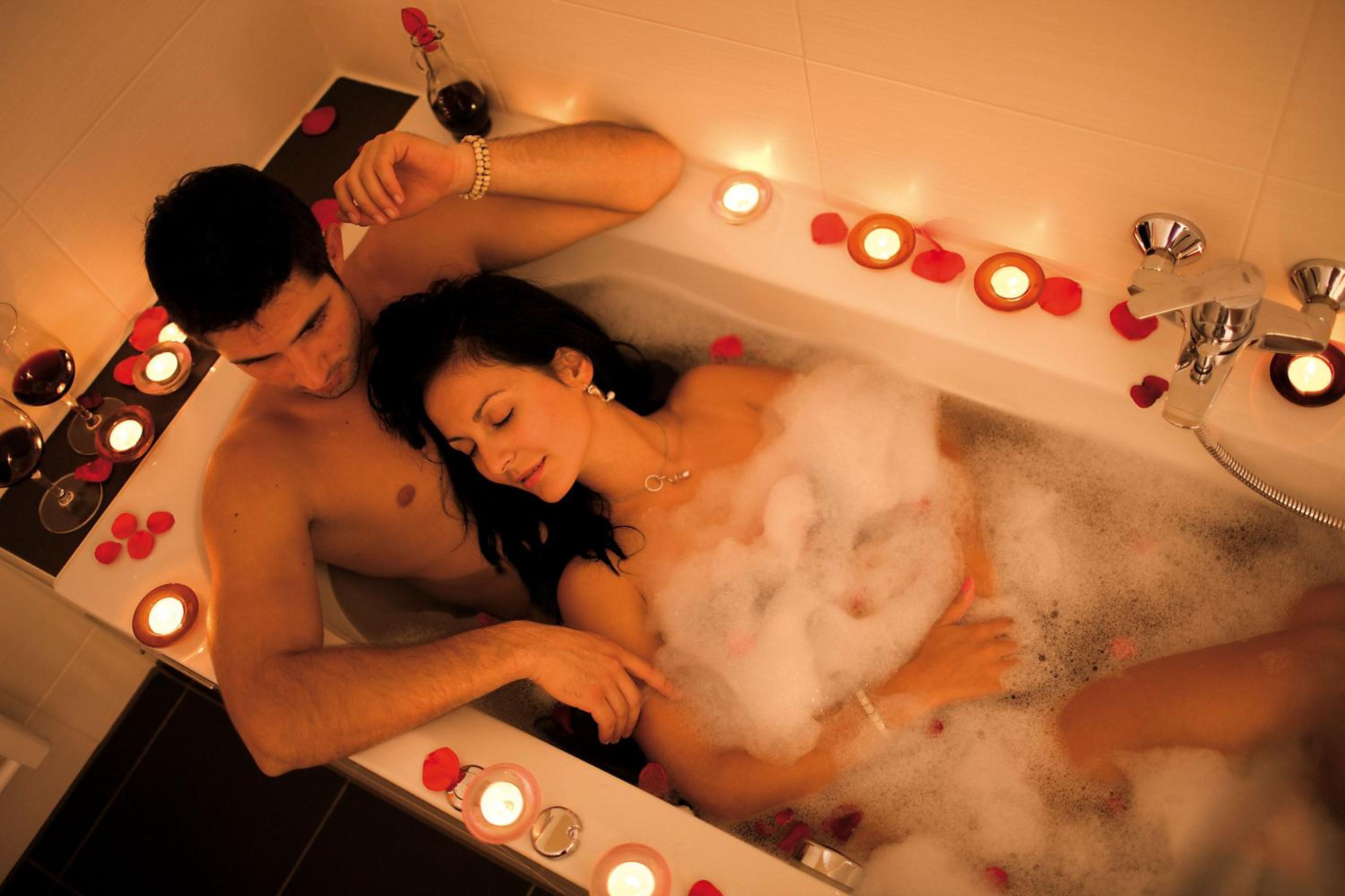 Double Room with Bathtub photo 3