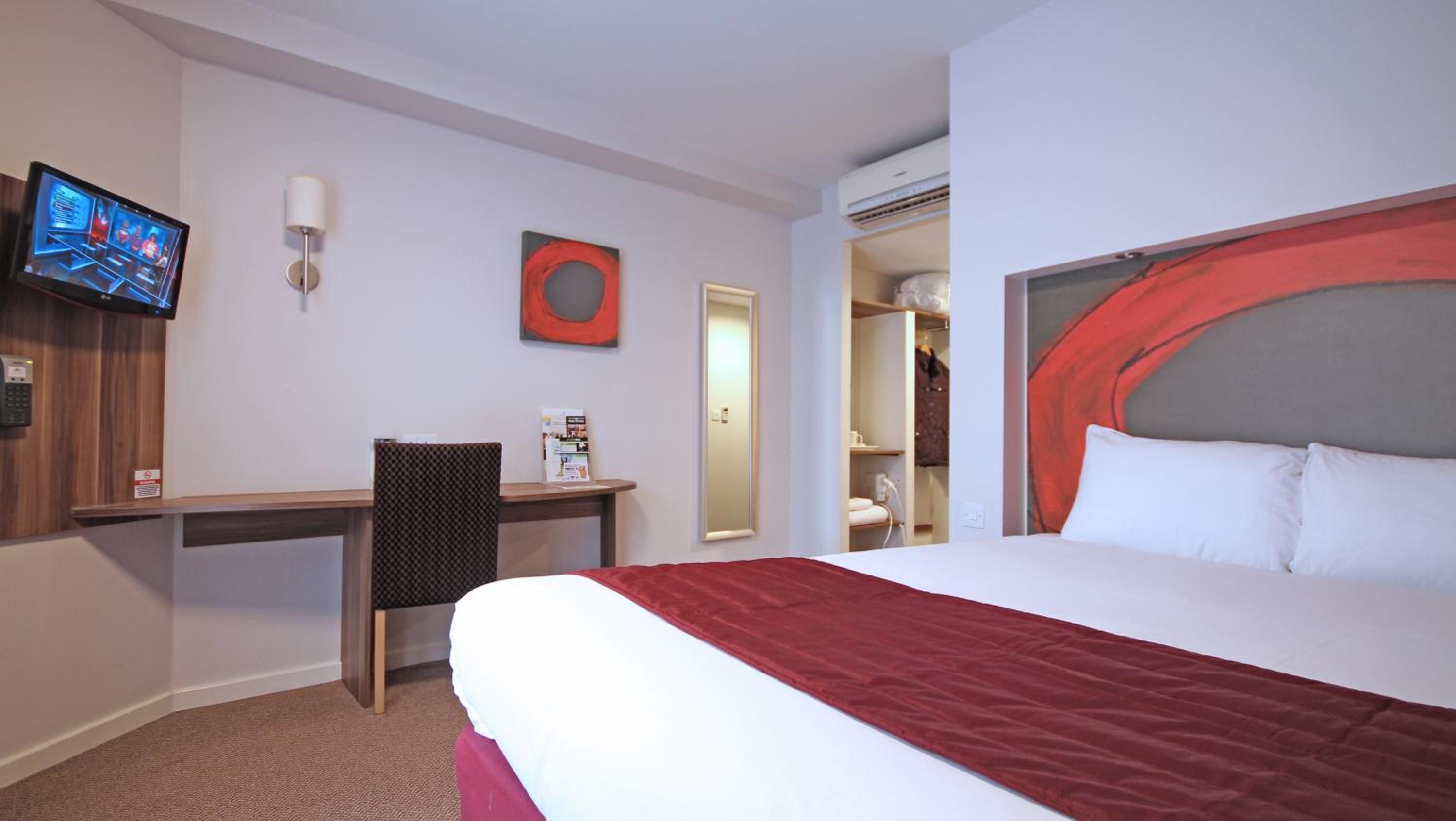 Standard Double Room photo 3