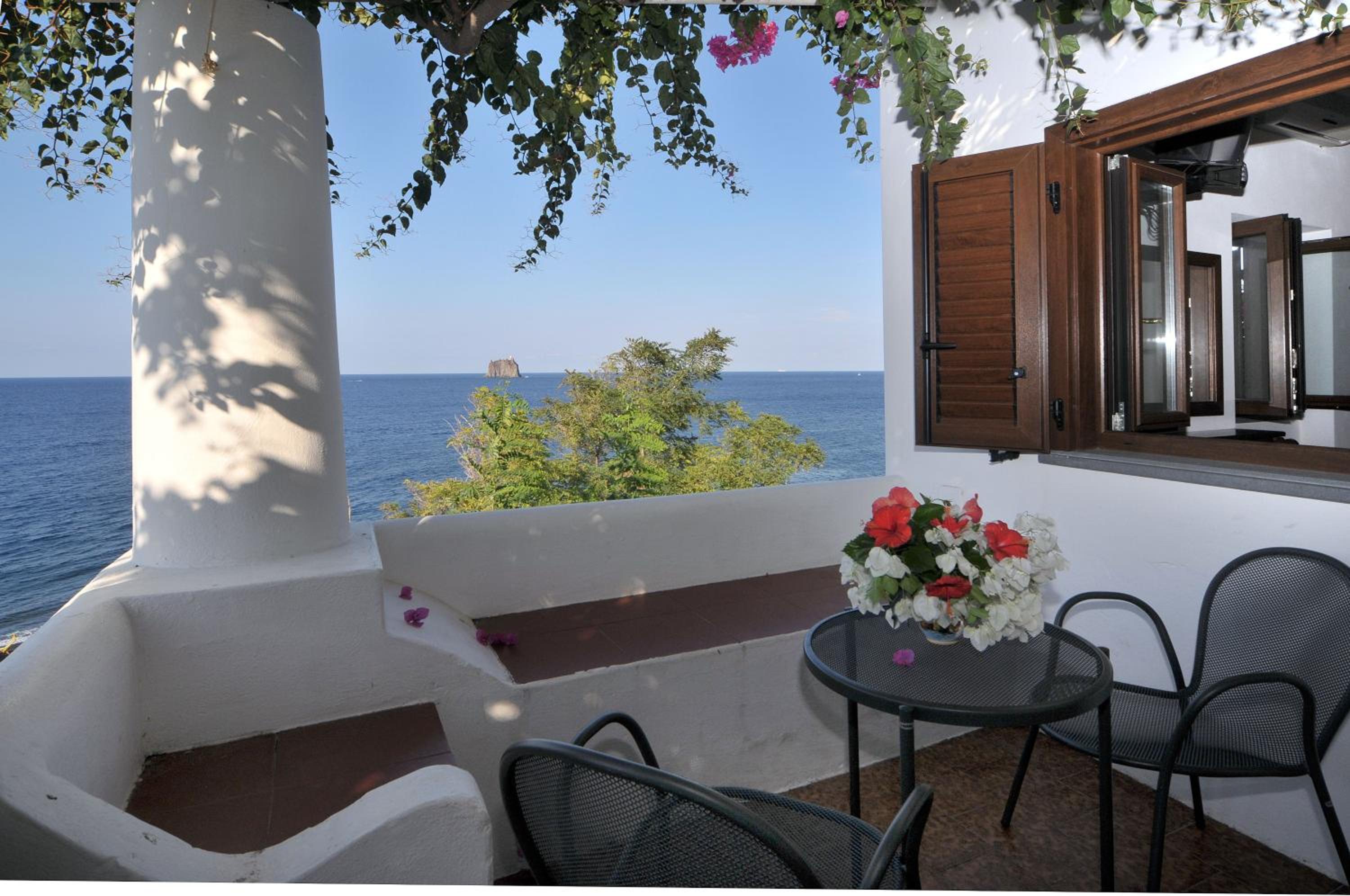 Double Room with Sea View photo 2