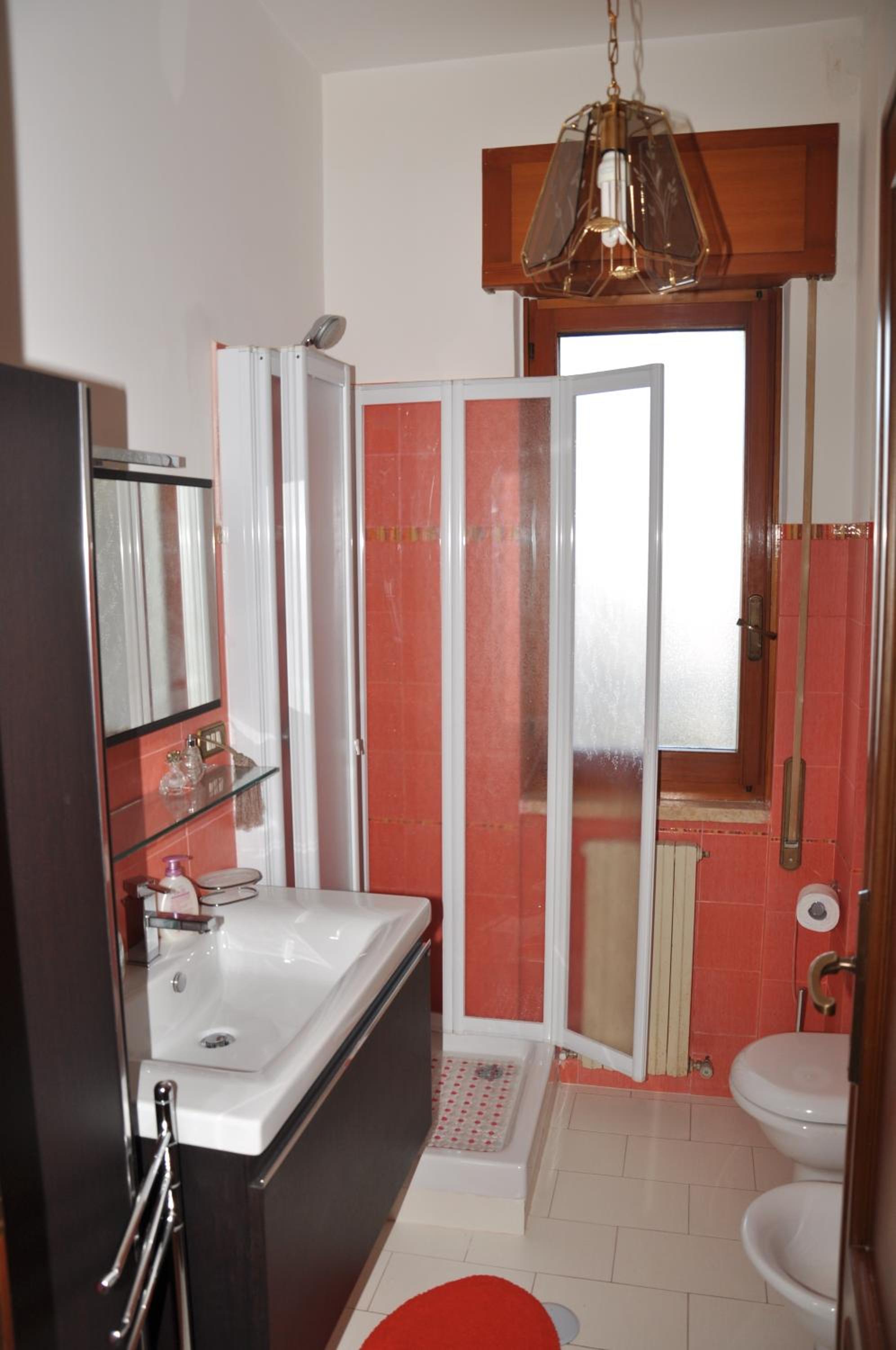 Deluxe Double or Twin Room - Photo 6