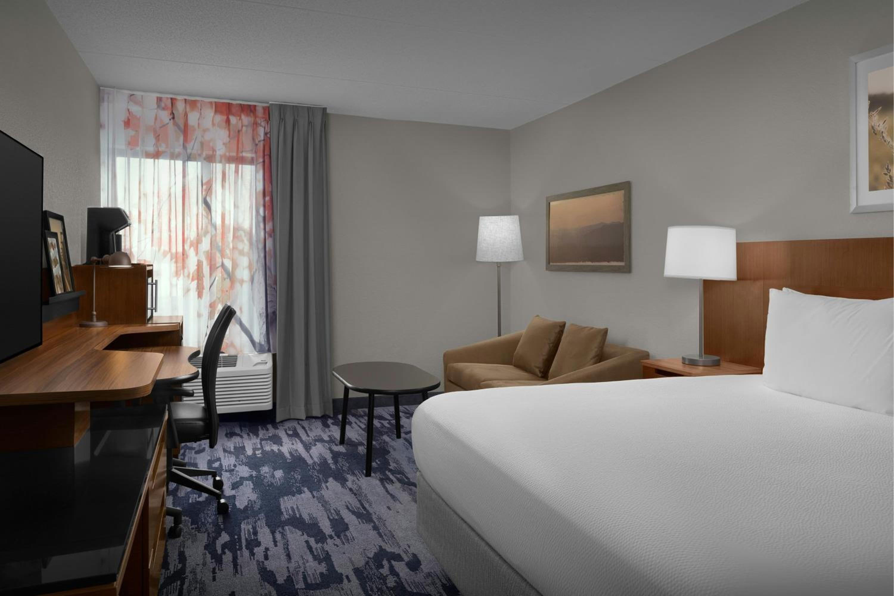 King Room with Sofa Bed - Hearing Accessible