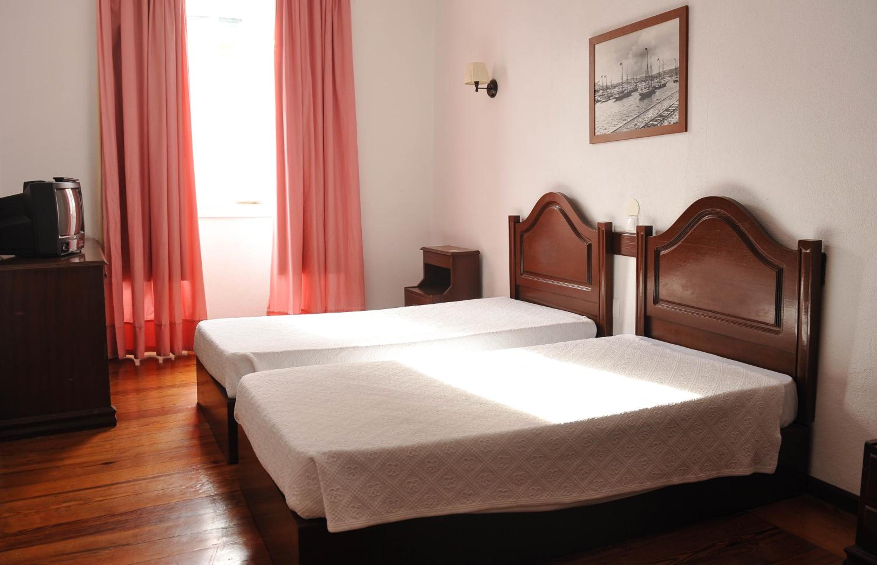 Standard Twin Room with Garden View photo 1