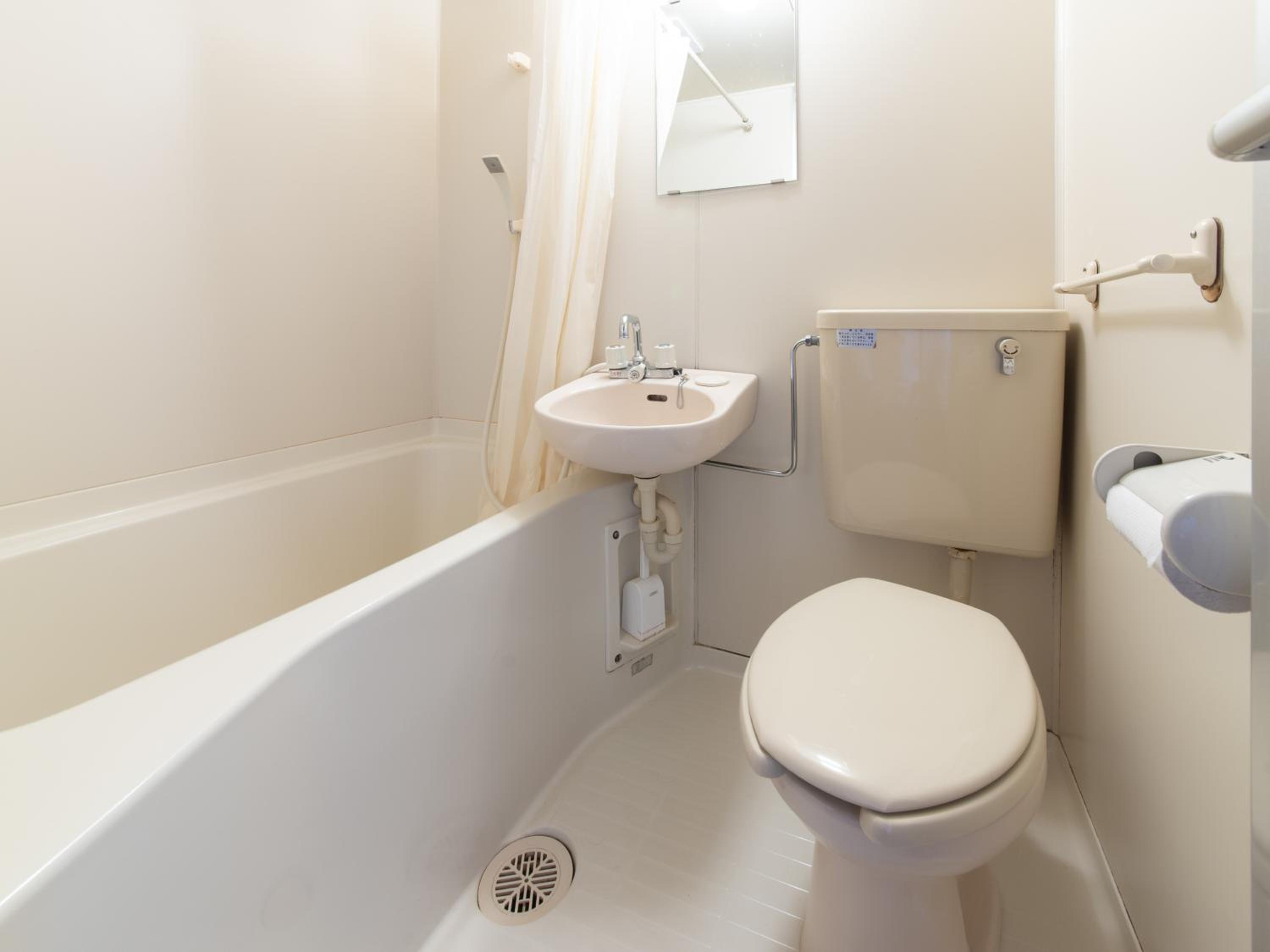 Standard Twin Room - Photo 10