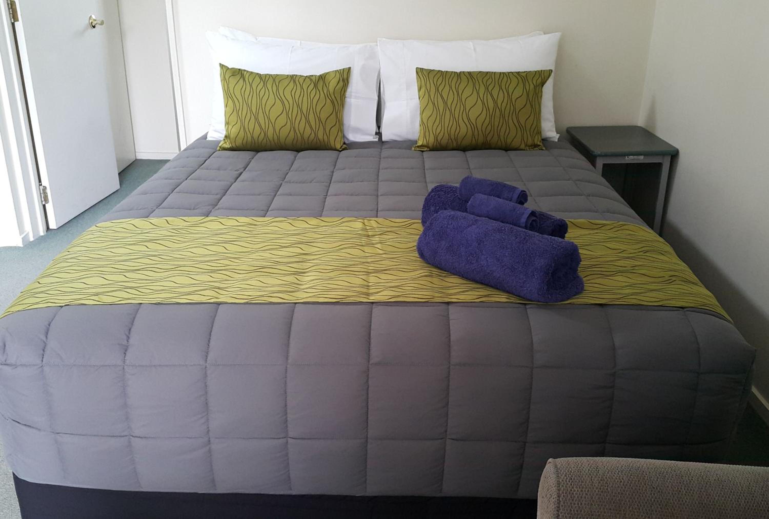 One-Bedroom Apartment - Photo 7