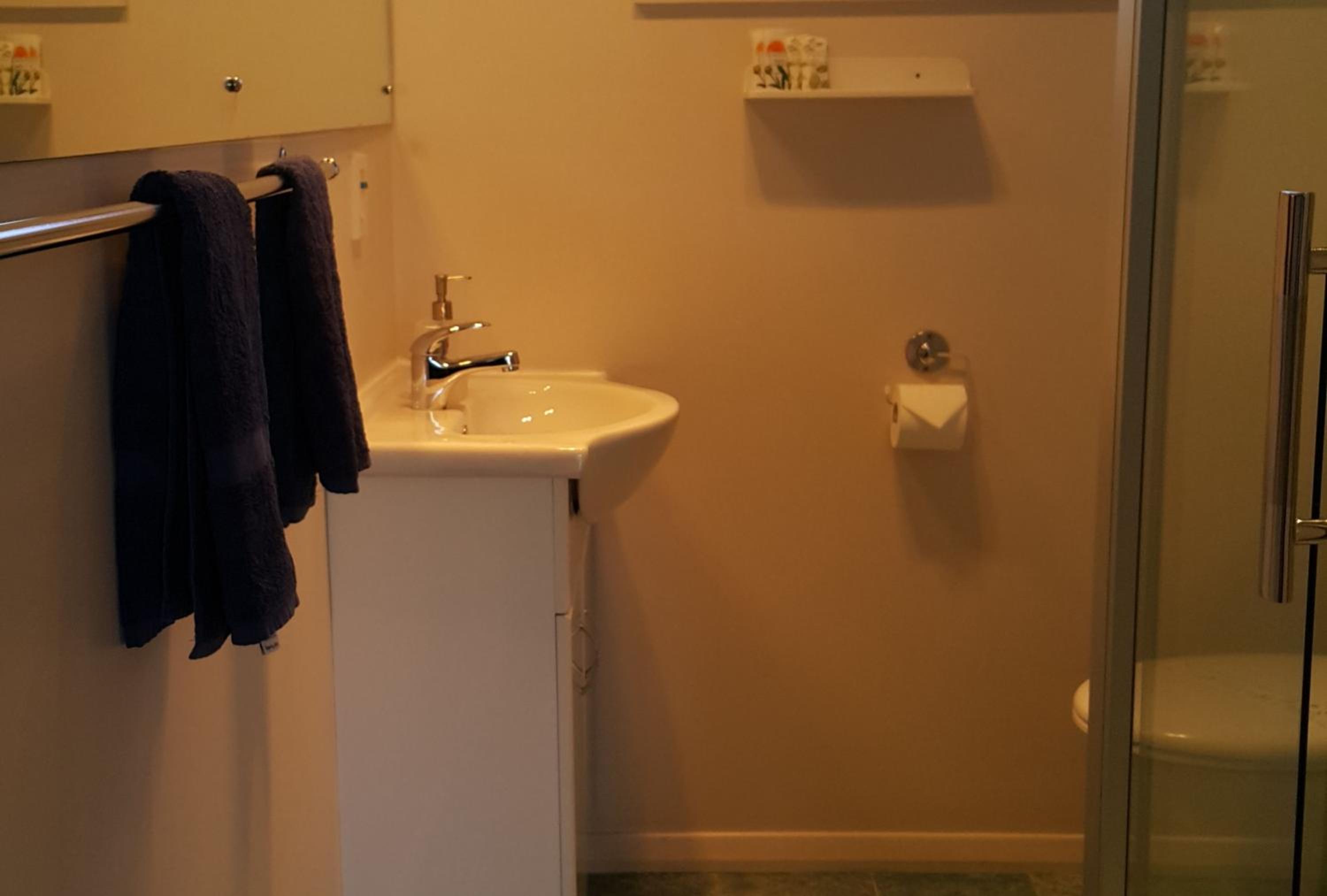 Two-Bedroom Apartment - Photo 9