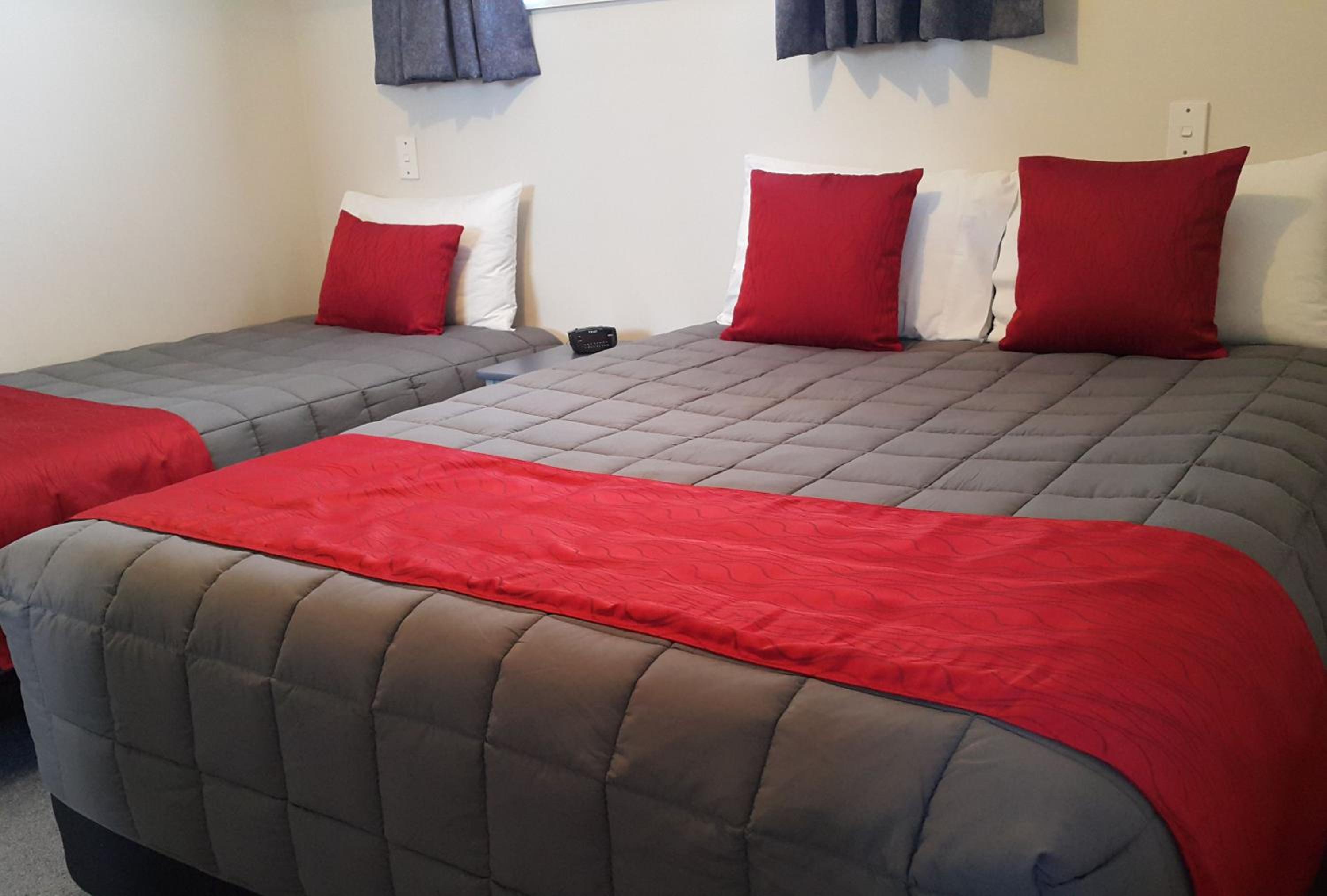 Two-Bedroom Apartment - Photo 3
