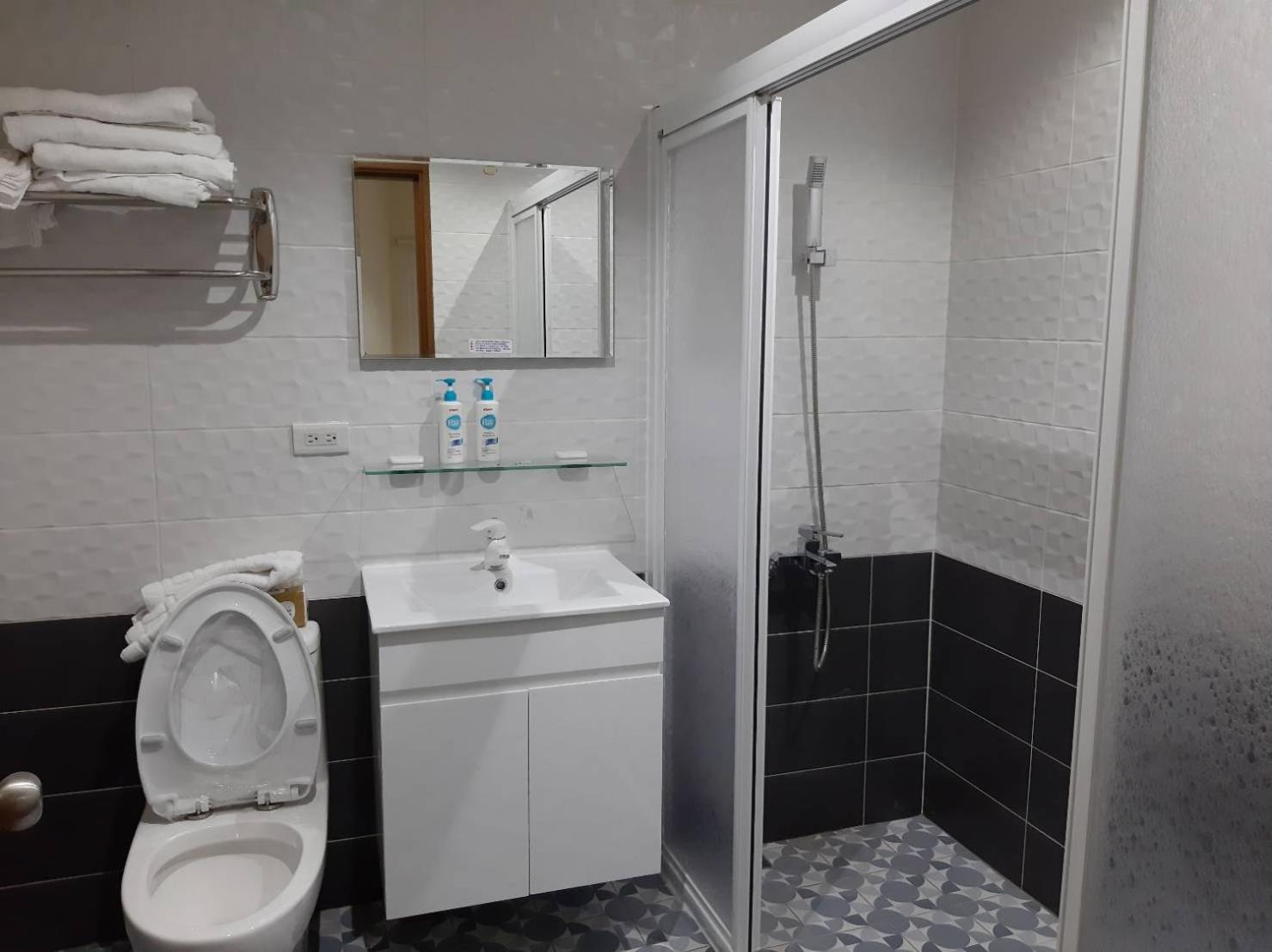 Standard Quadruple Room - Photo 3