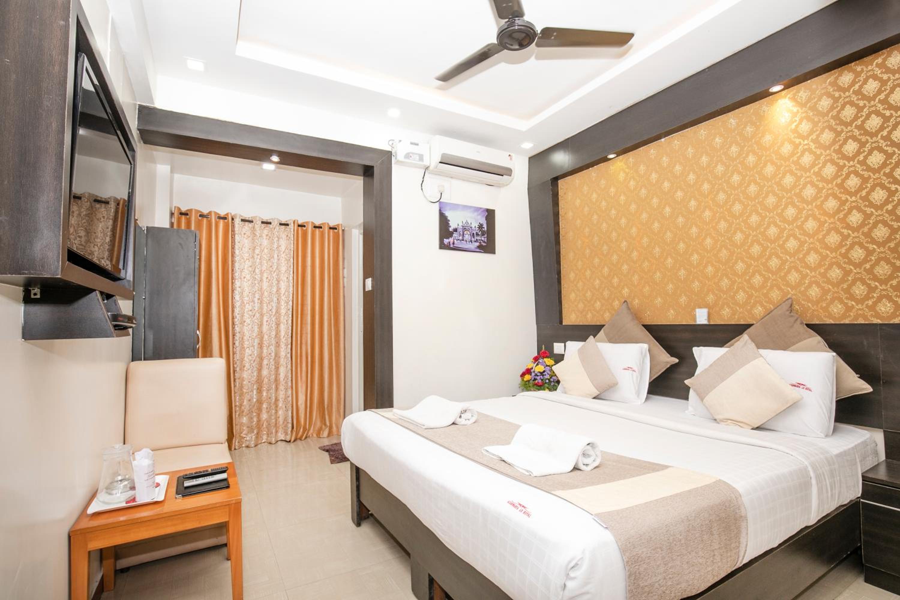 Quadruple Room with Private Bathroom photo 1