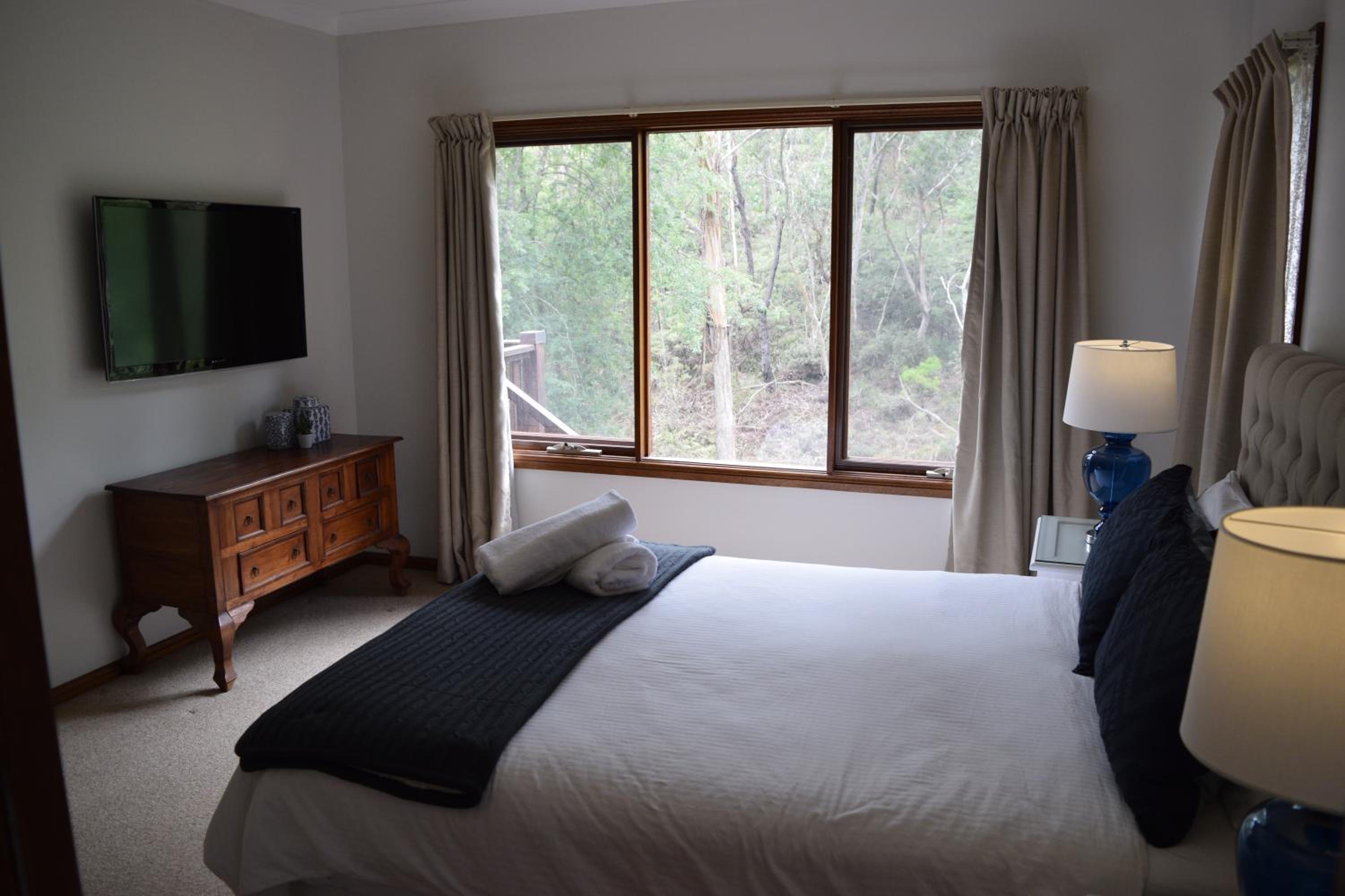 Three-Bedroom Cottage photo 1