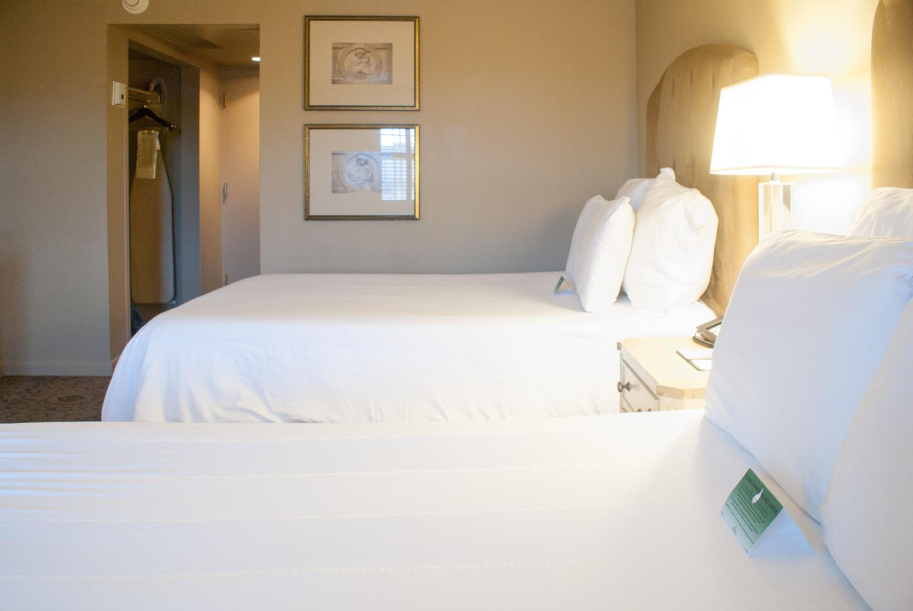 Double Room with Two Double Beds - Photo 10