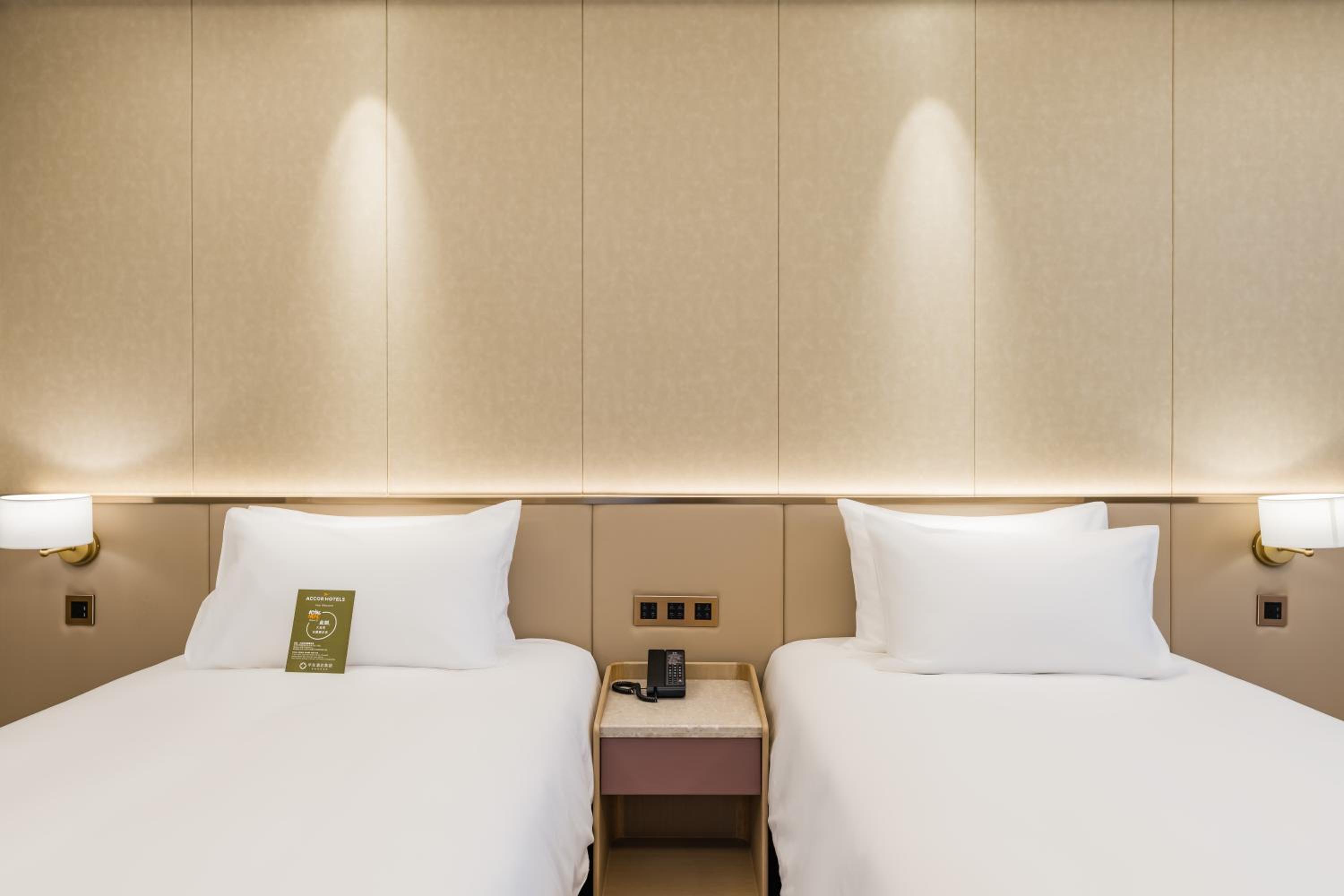 Standard Twin Room - Photo 5