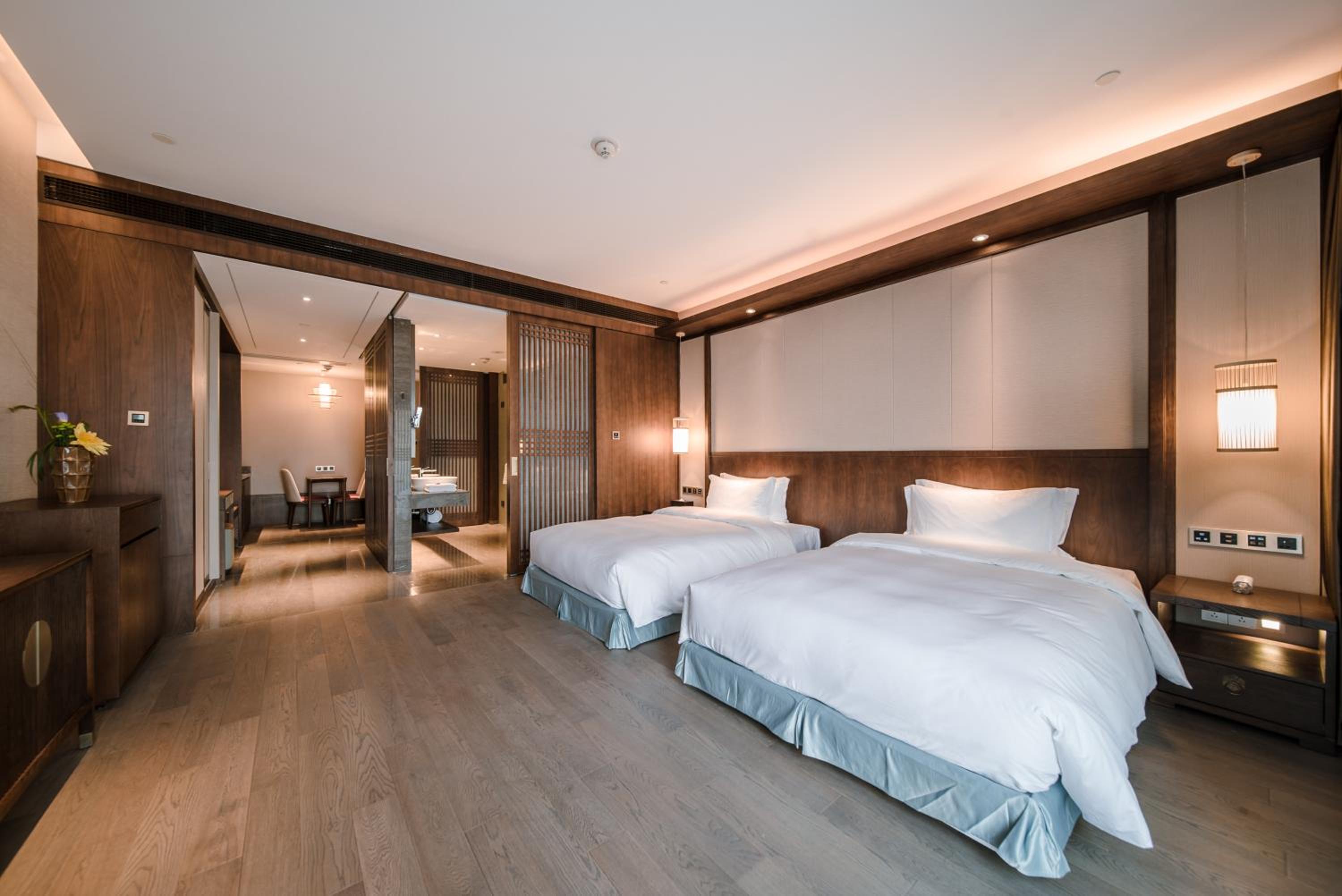 Deluxe Double or Twin Room with Balcony