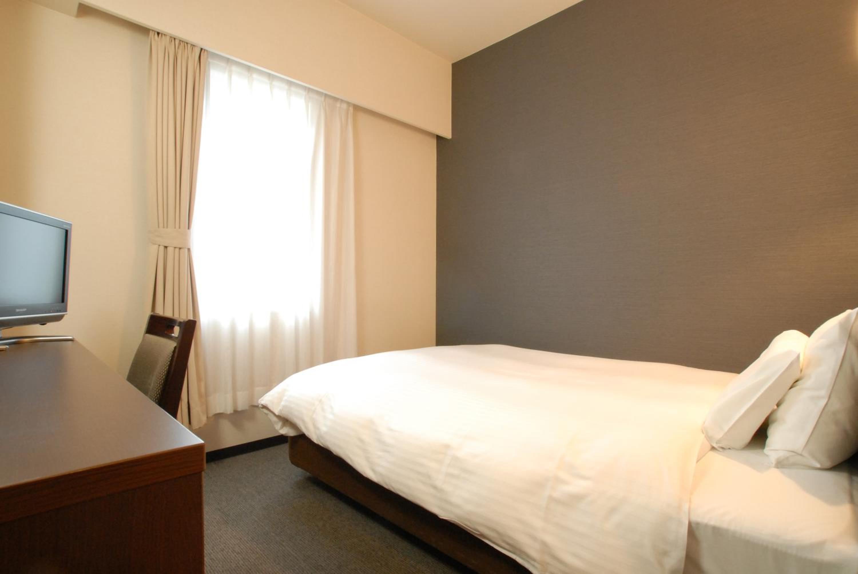 Single Room - Non-Smoking