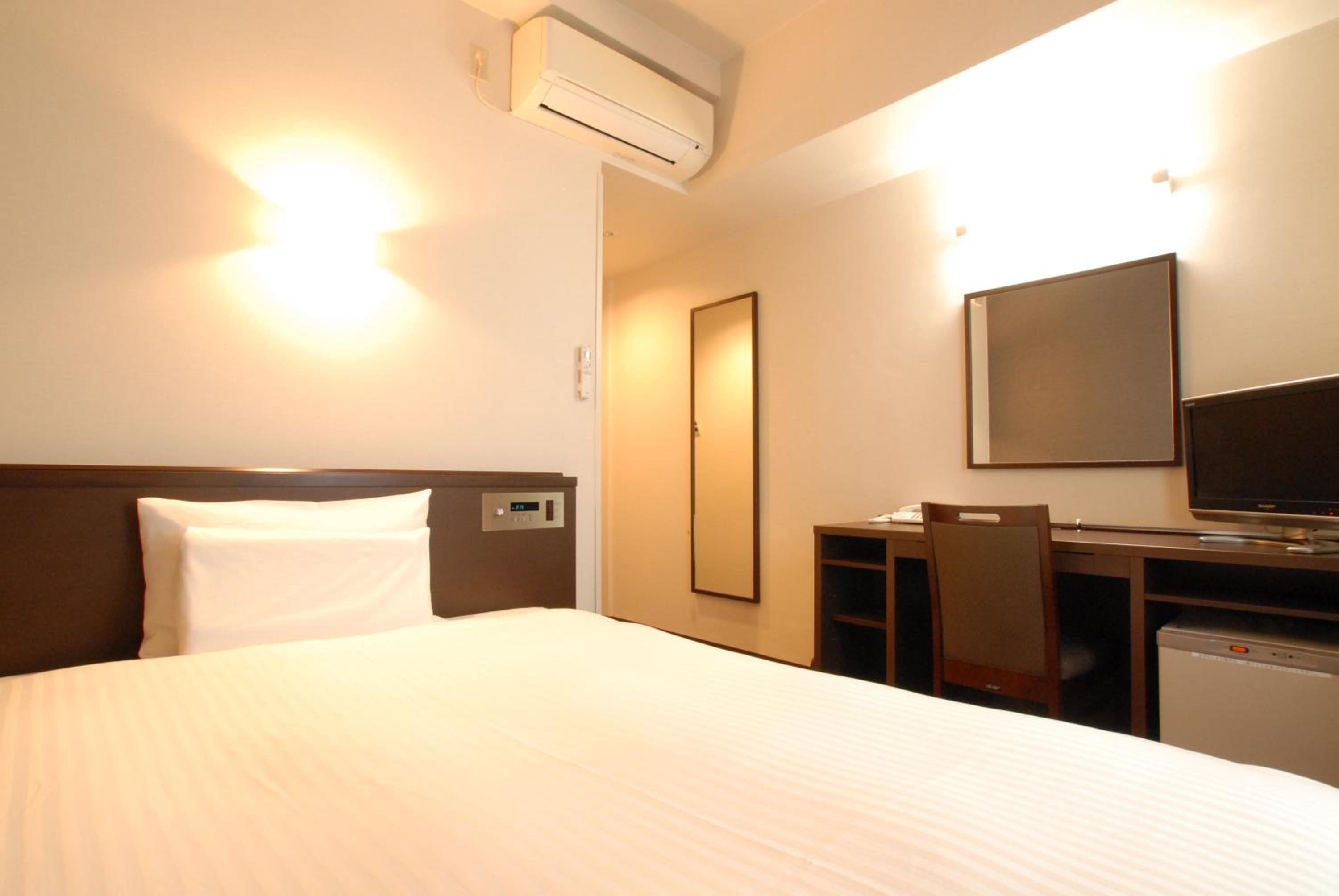 Double Room - Non-Smoking  - Photo 2