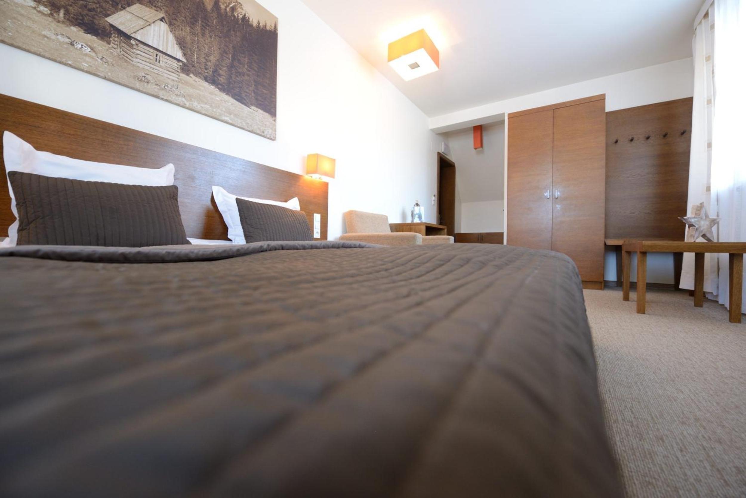 Double Room - Photo 25