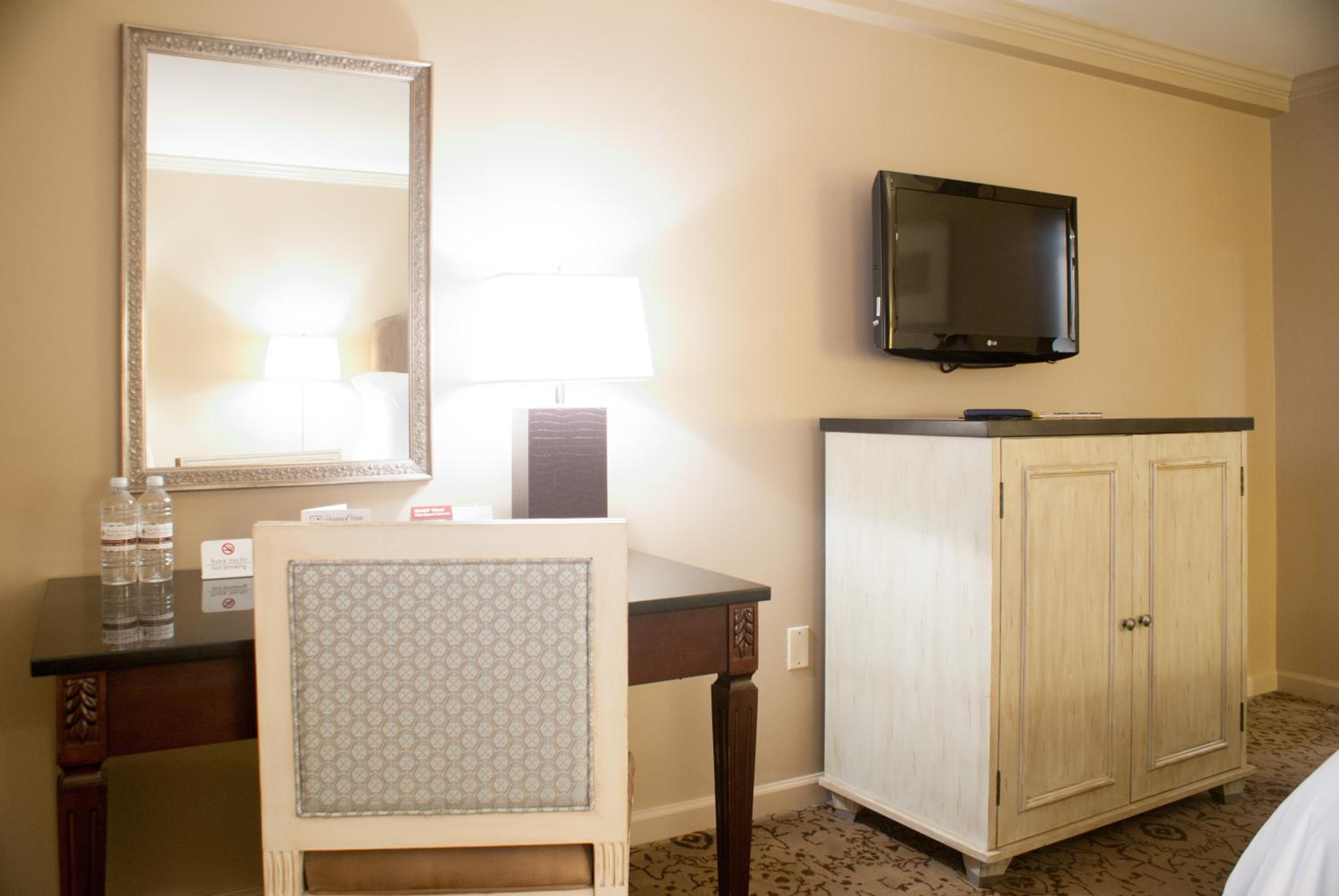 Double Room with Two Double Beds - Photo 9