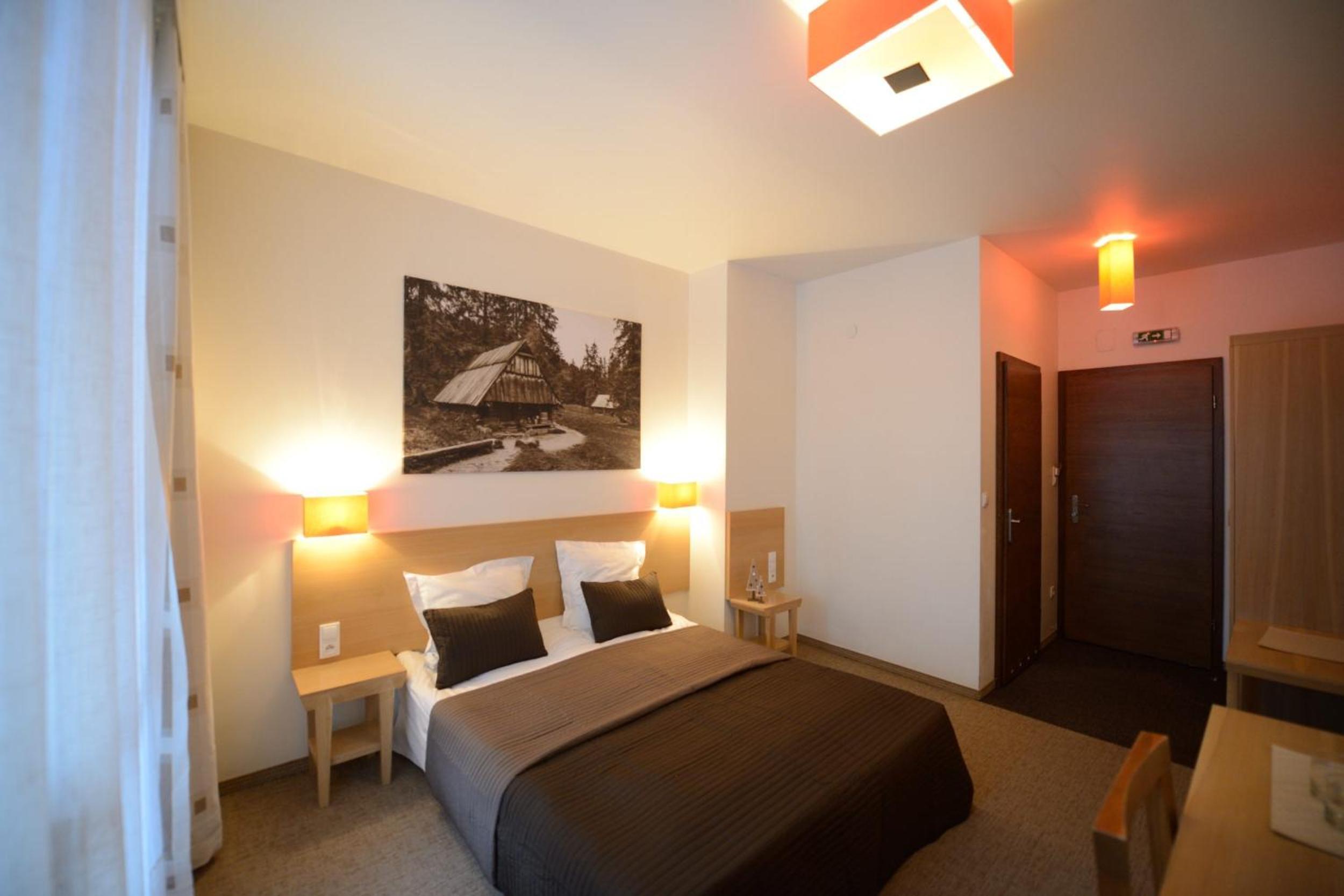 Double Room - Photo 12