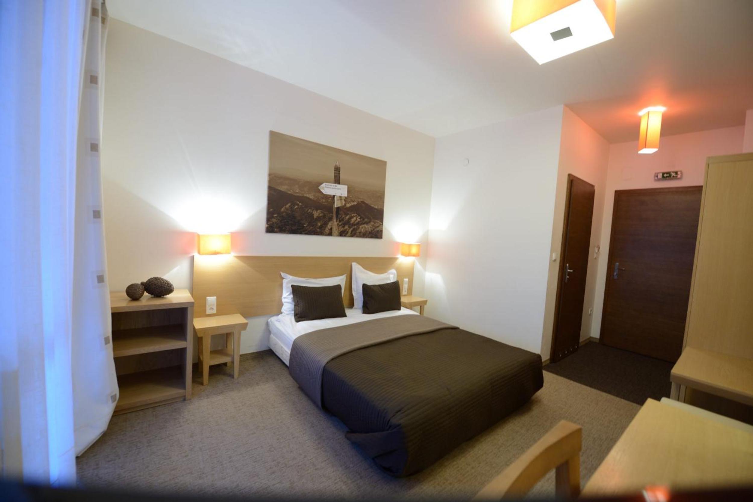 Double Room - Photo 28