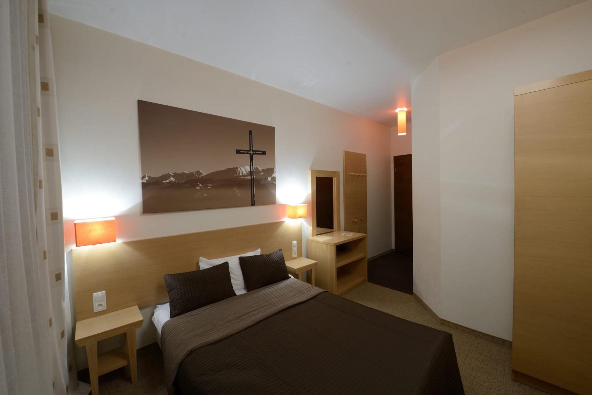 Double Room - Photo 21