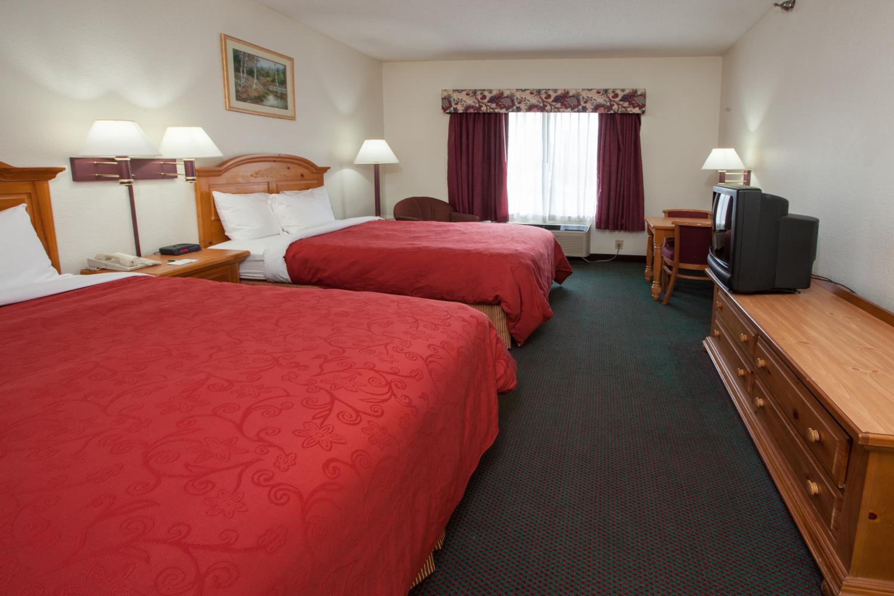 Queen Room with Two Queen Beds - Photo 1