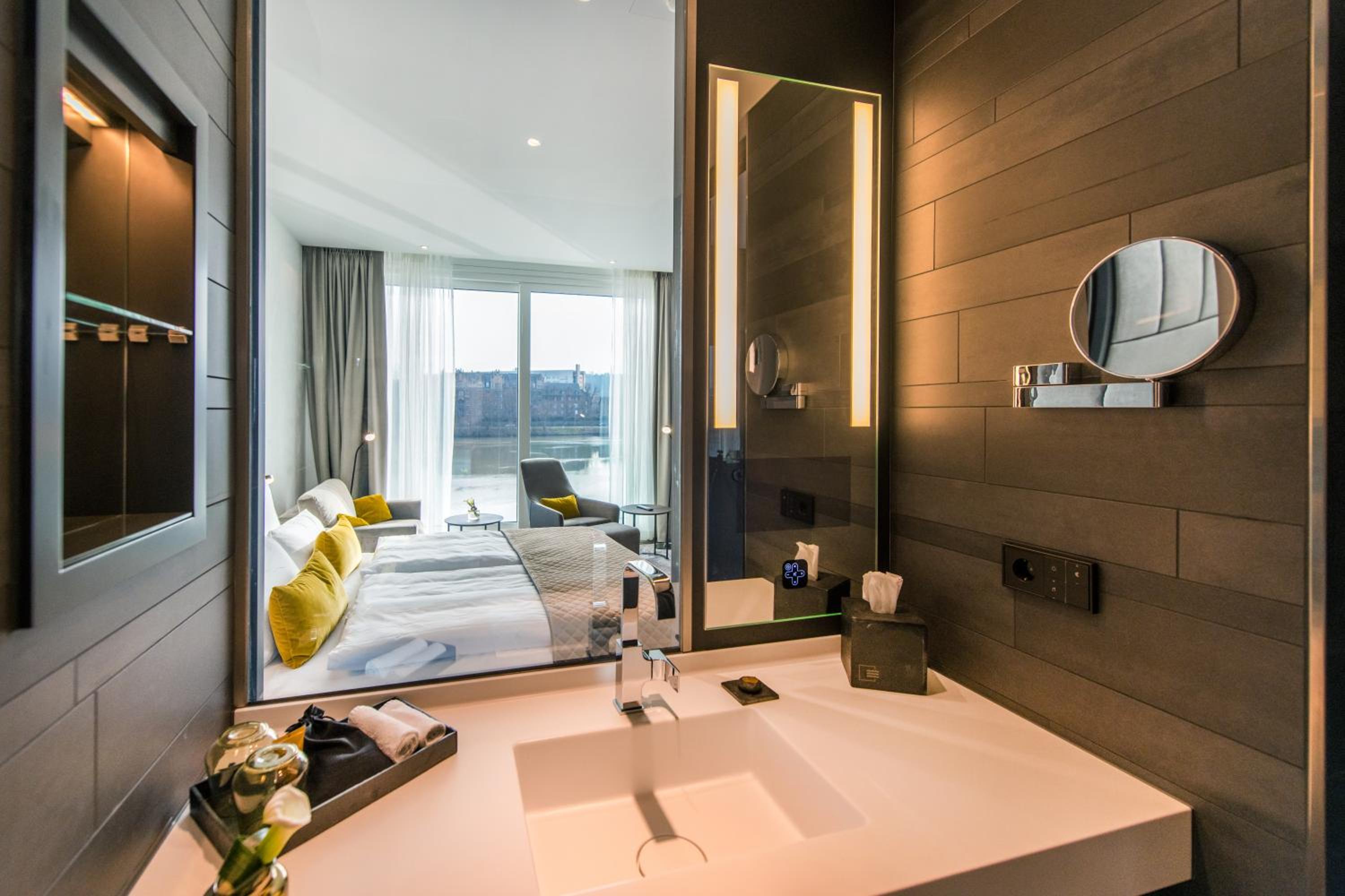Doppelzimmer mit Flussblick