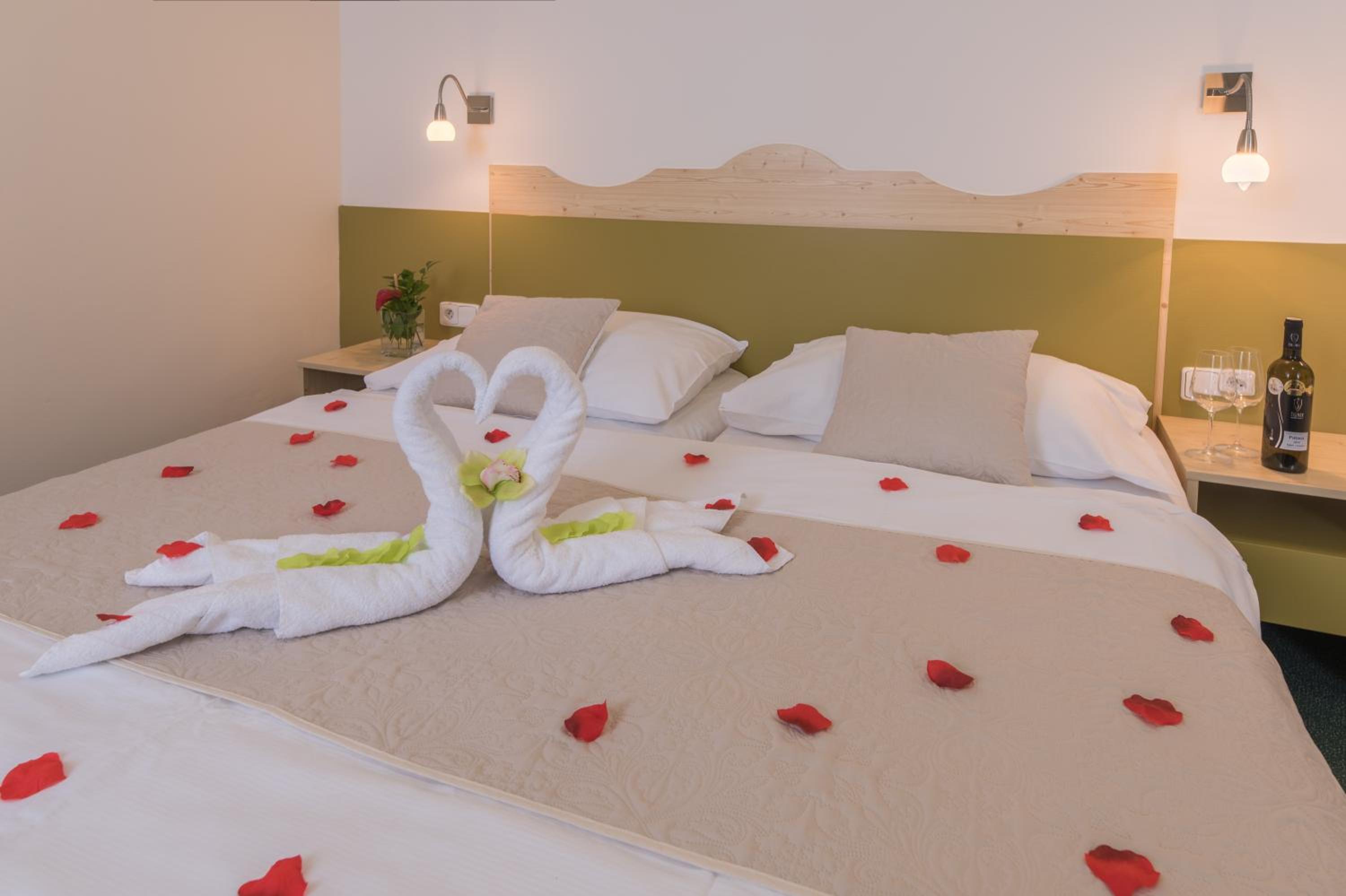 Double Room - Photo 14