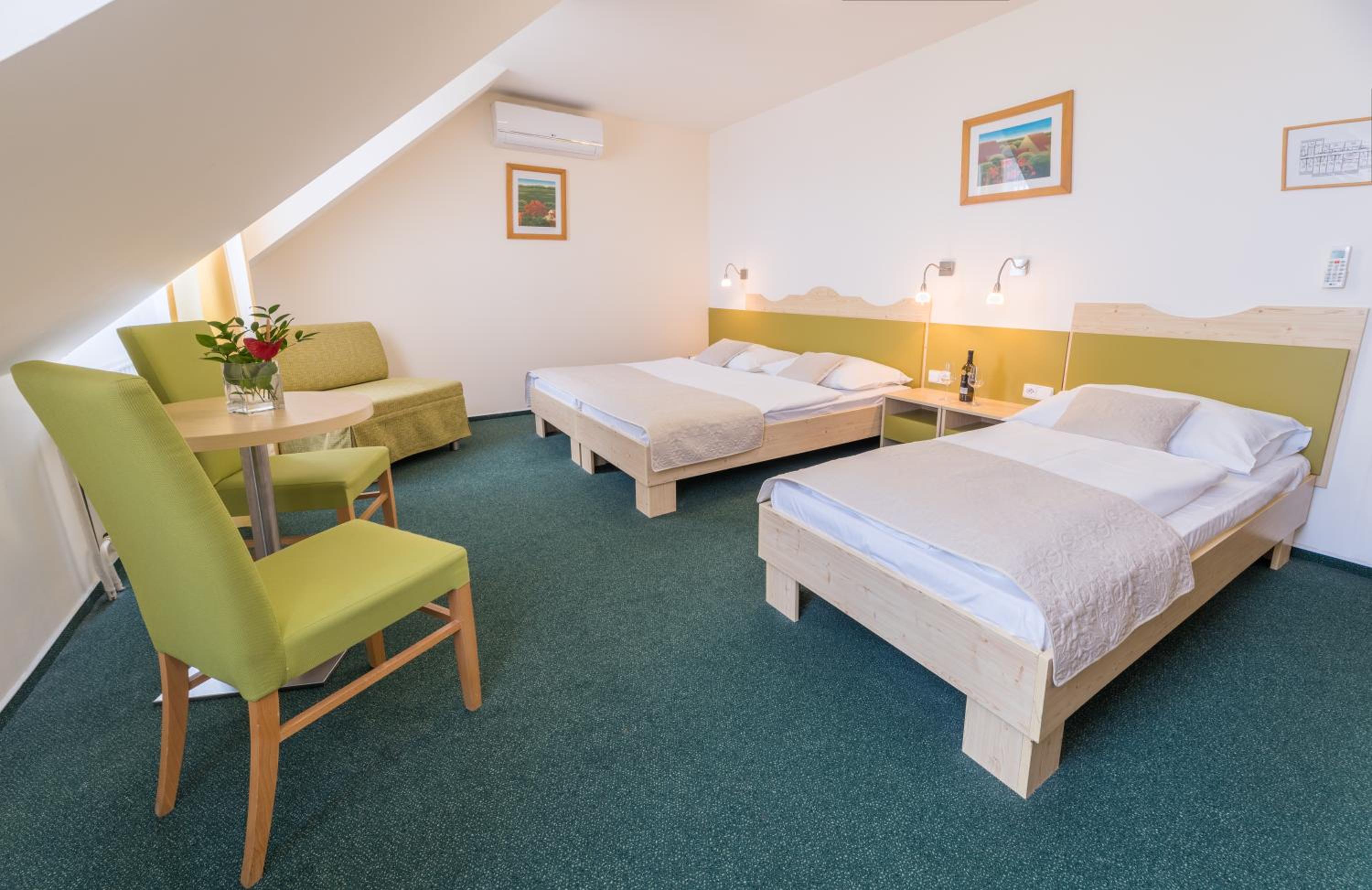 Triple Room - Photo 3
