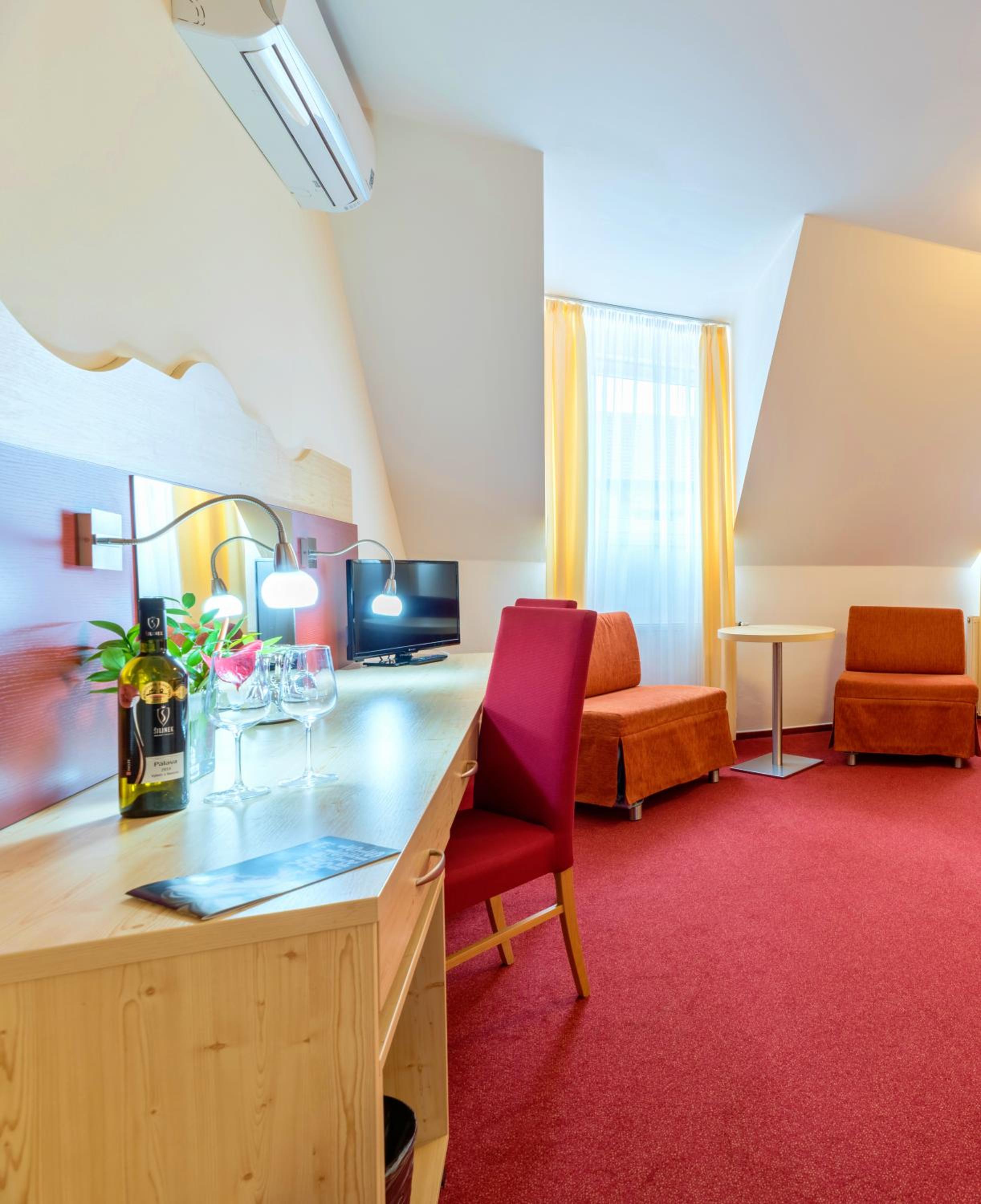 Junior Suite - Photo 11