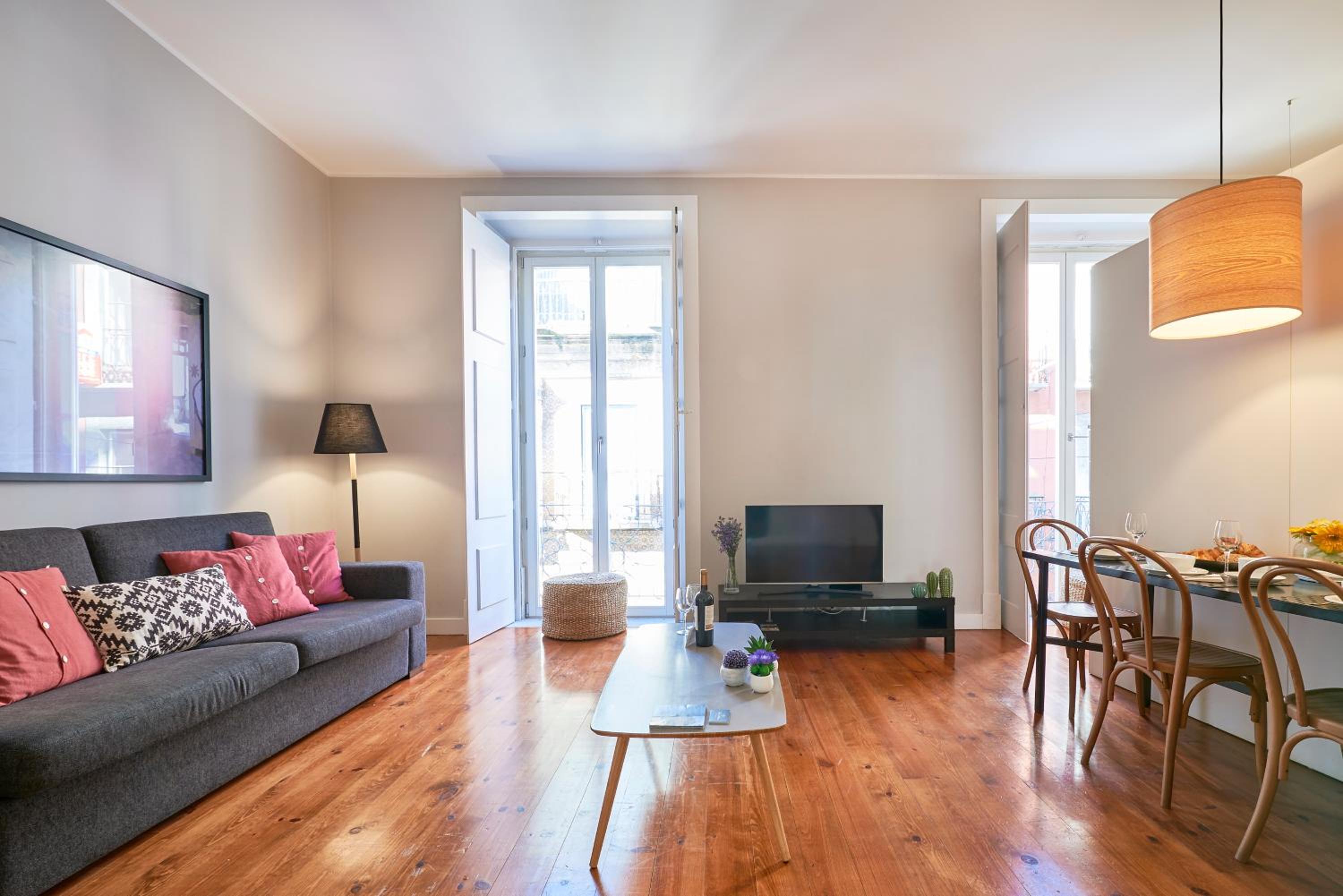 Deluxe Two-Bedroom Apartment