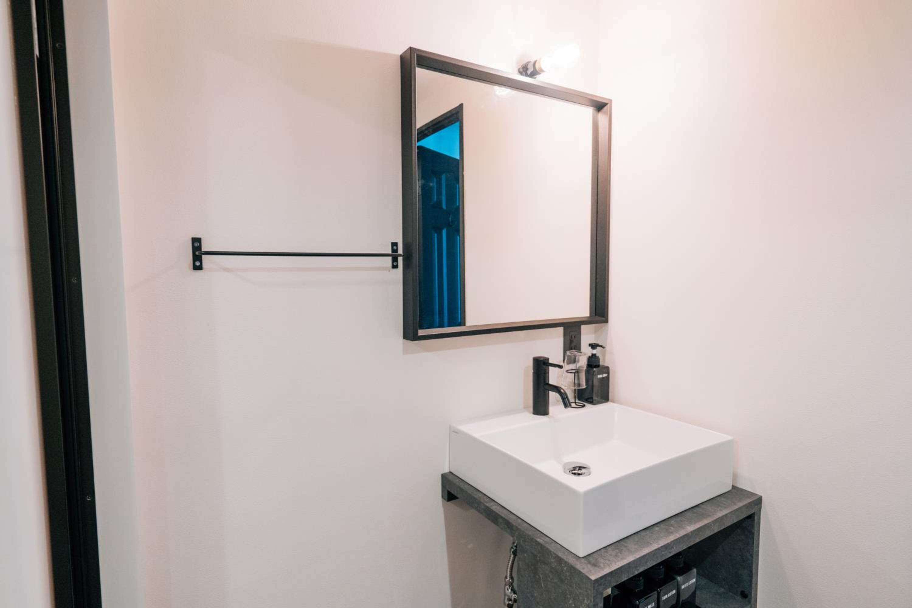 Deluxe Room with Shower and River View (2 Double Beds and 2 Single Beds) - Non-Smoking - No Cleaning for Consecutive Night Stays - Photo 16