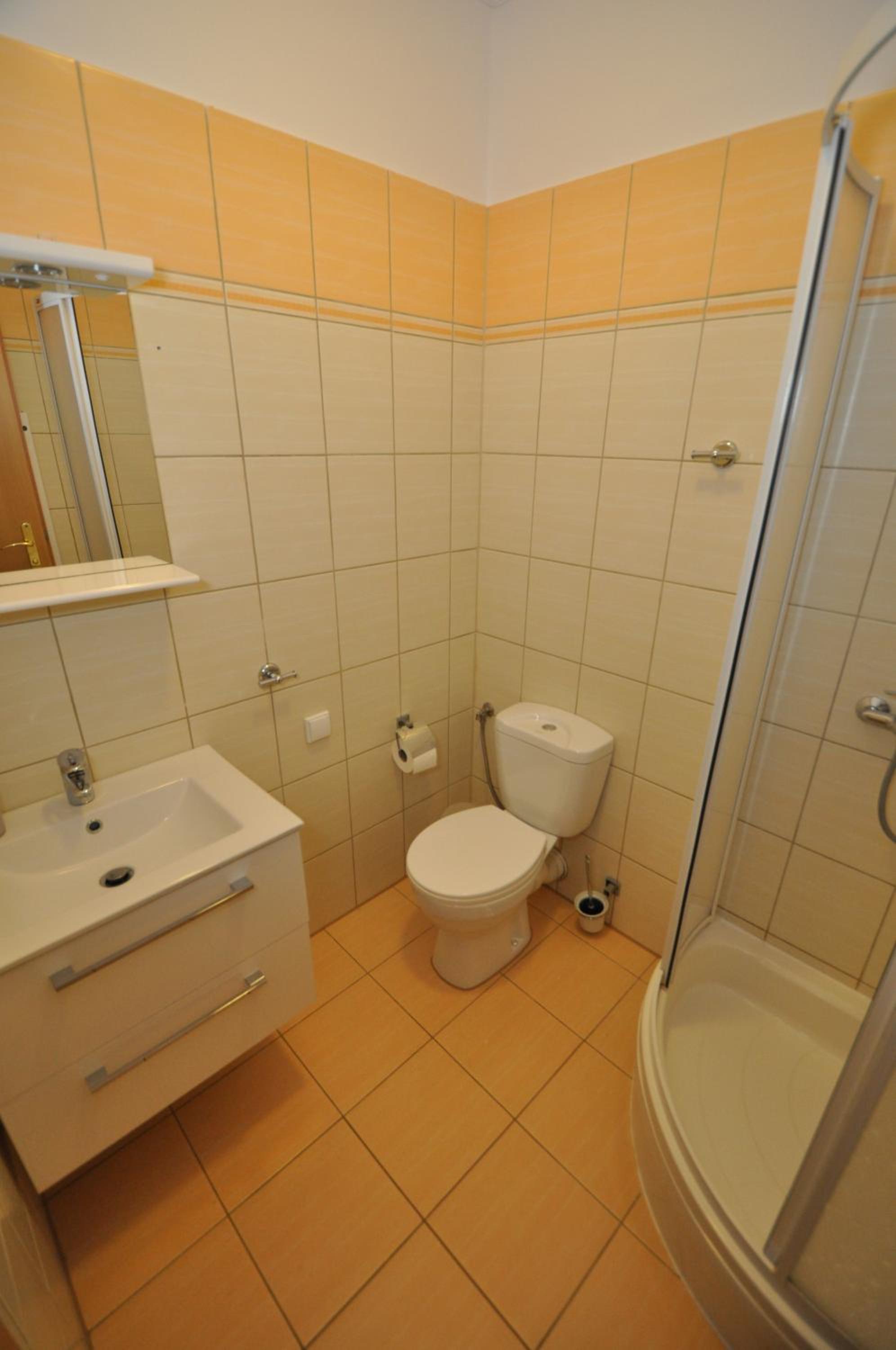 Quadruple Room - Photo 2