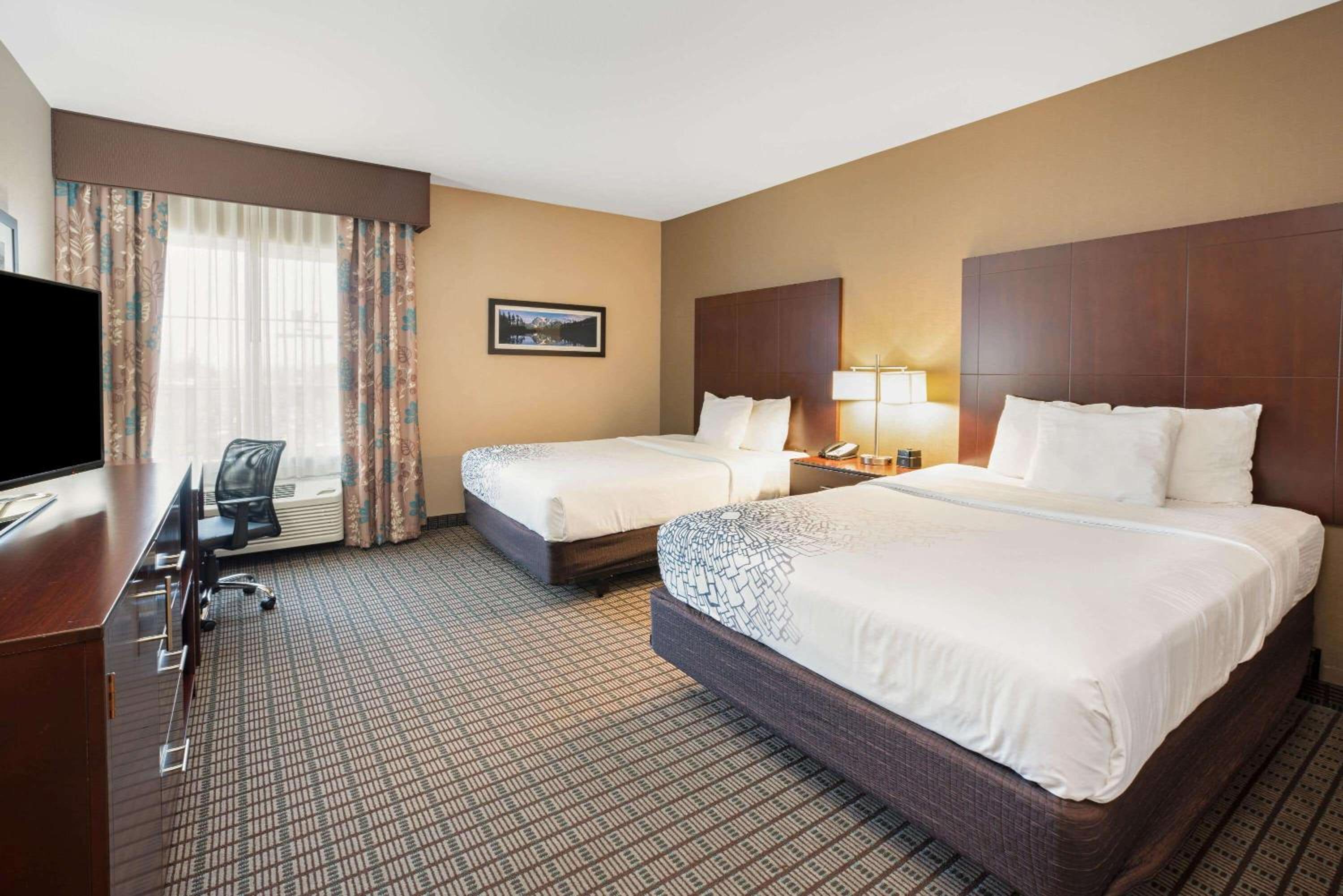 Deluxe Double Room with Two Double Beds photo 1